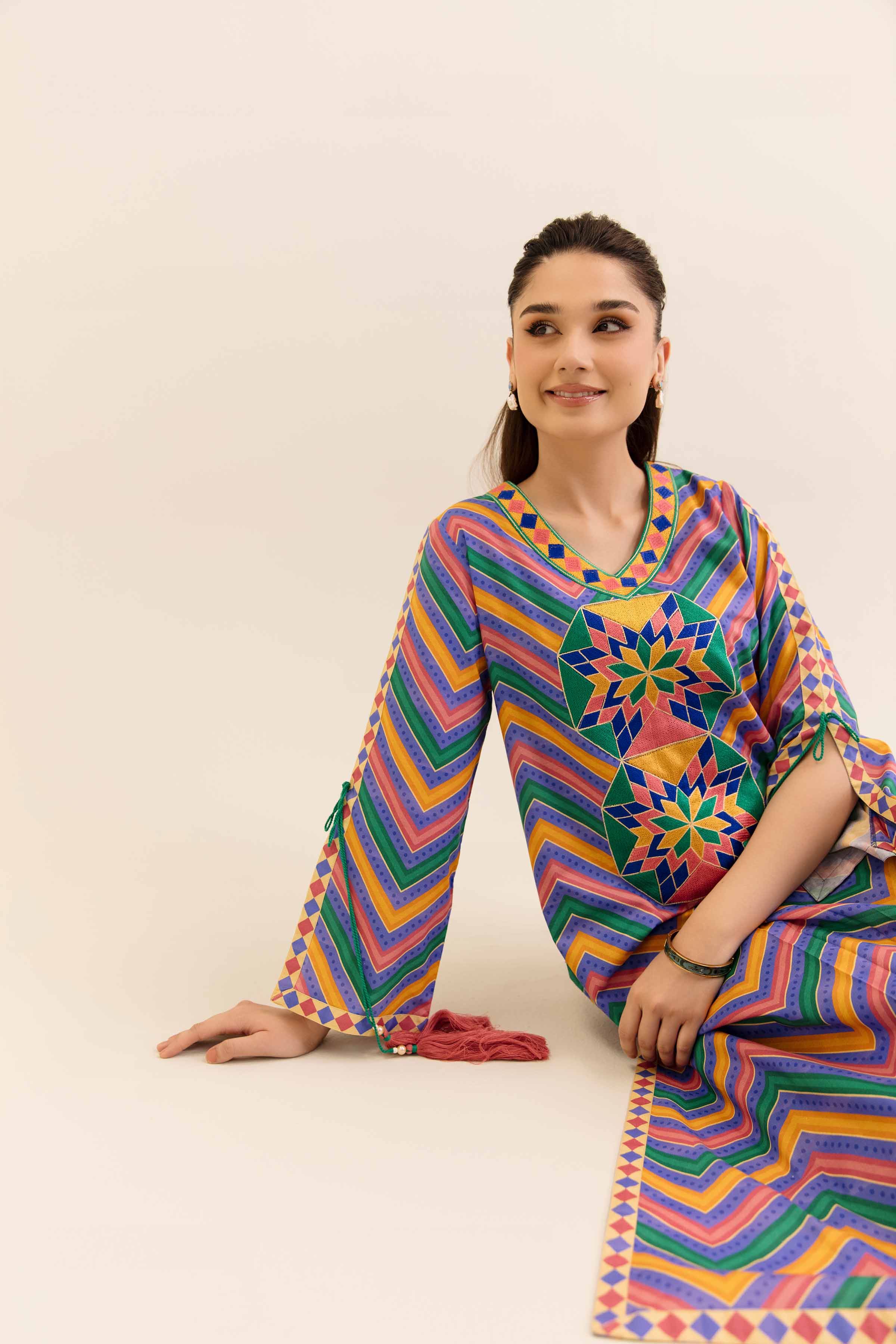 2 Piece - Printed Embroidered Suit - 42404053 - Image 4