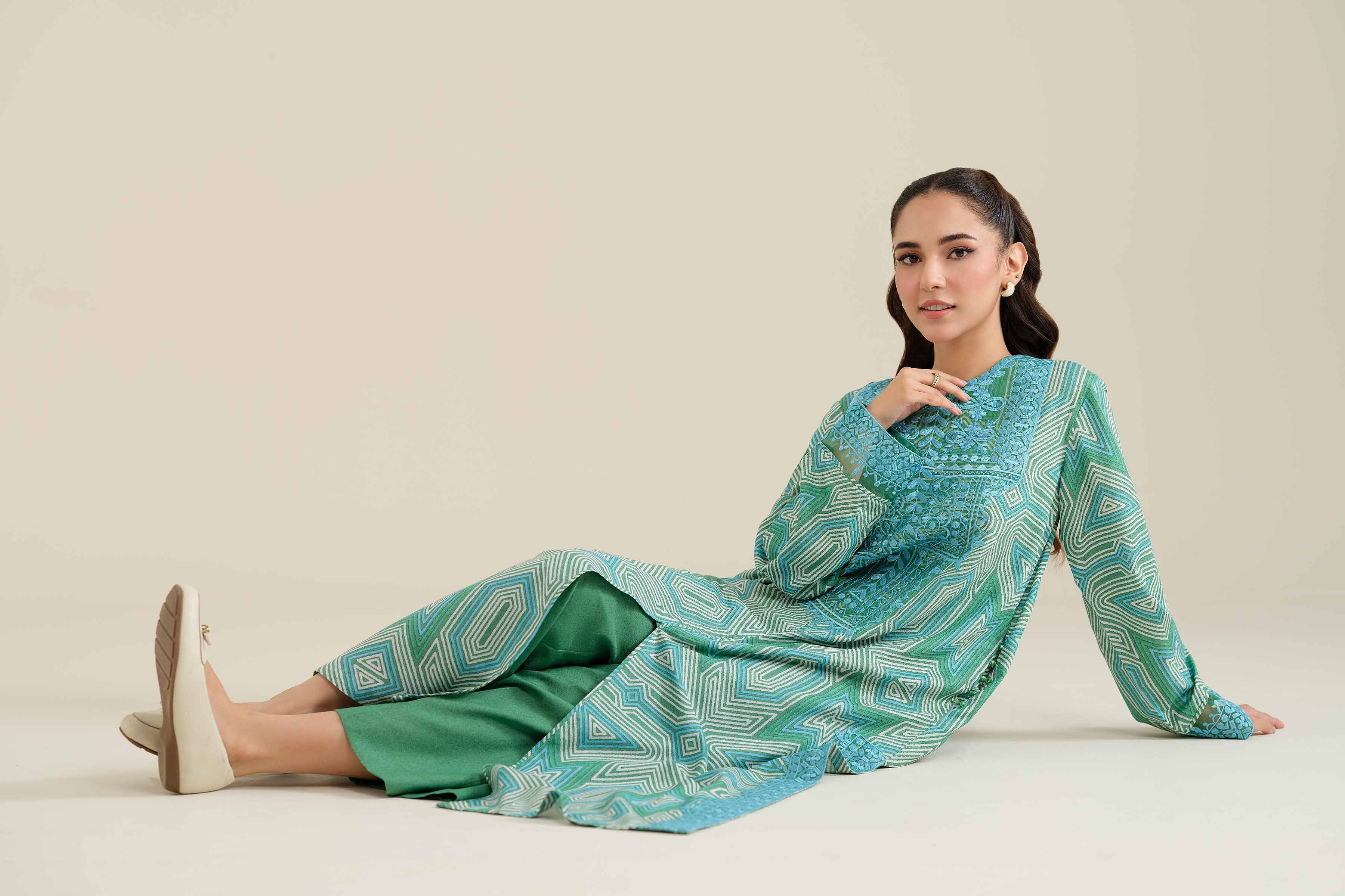 2 Piece - Printed Embroidered Suit - 42404068 - Image 5