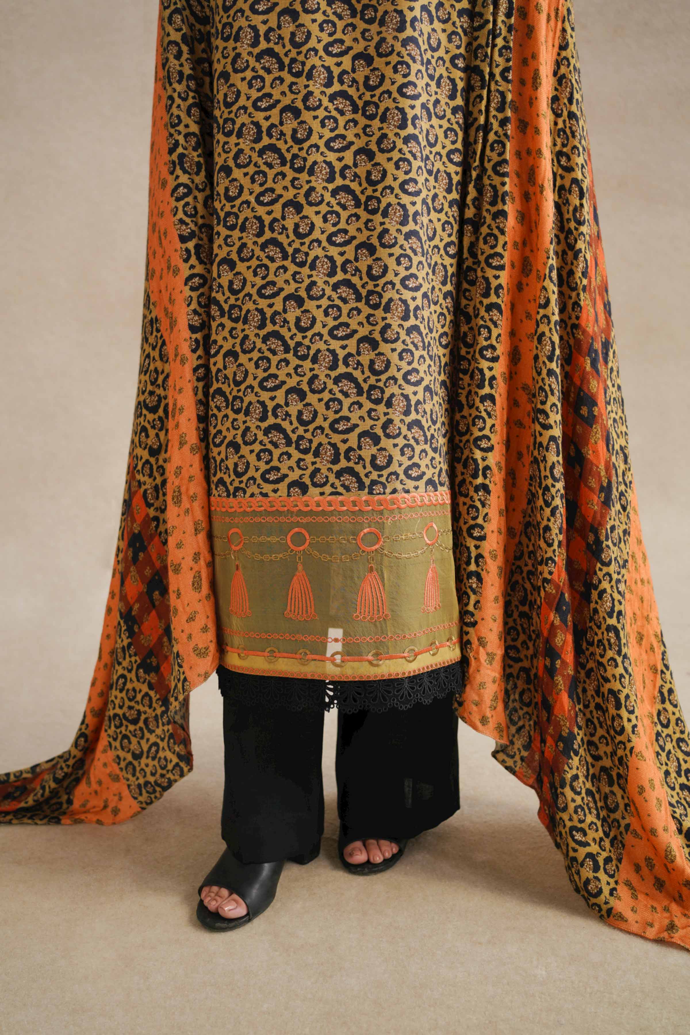 2 Piece - Printed Embroidered Suit - 42404079 - Image 4