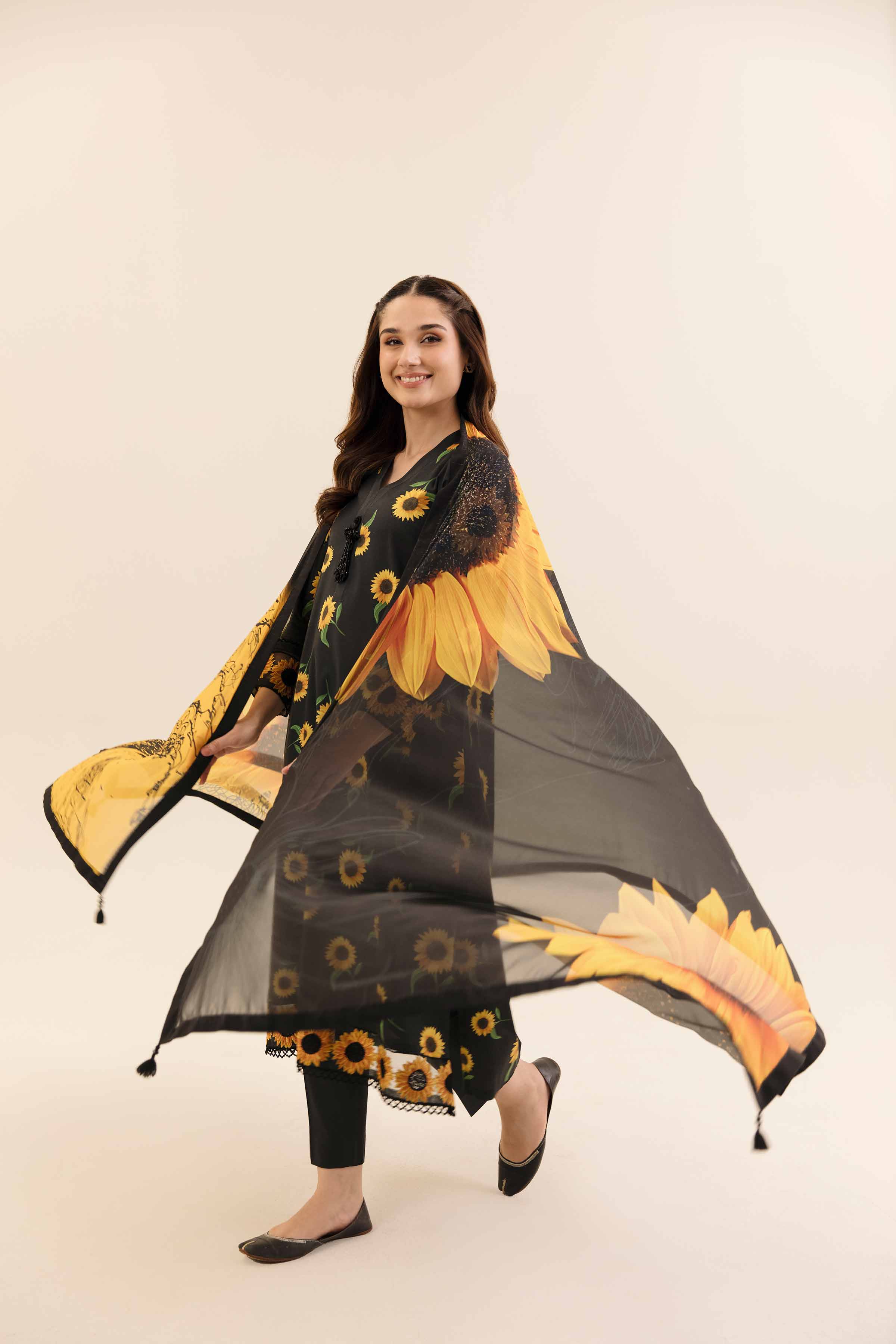 3 Piece - Printed Embroidered Suit - 42404139 - Image 4
