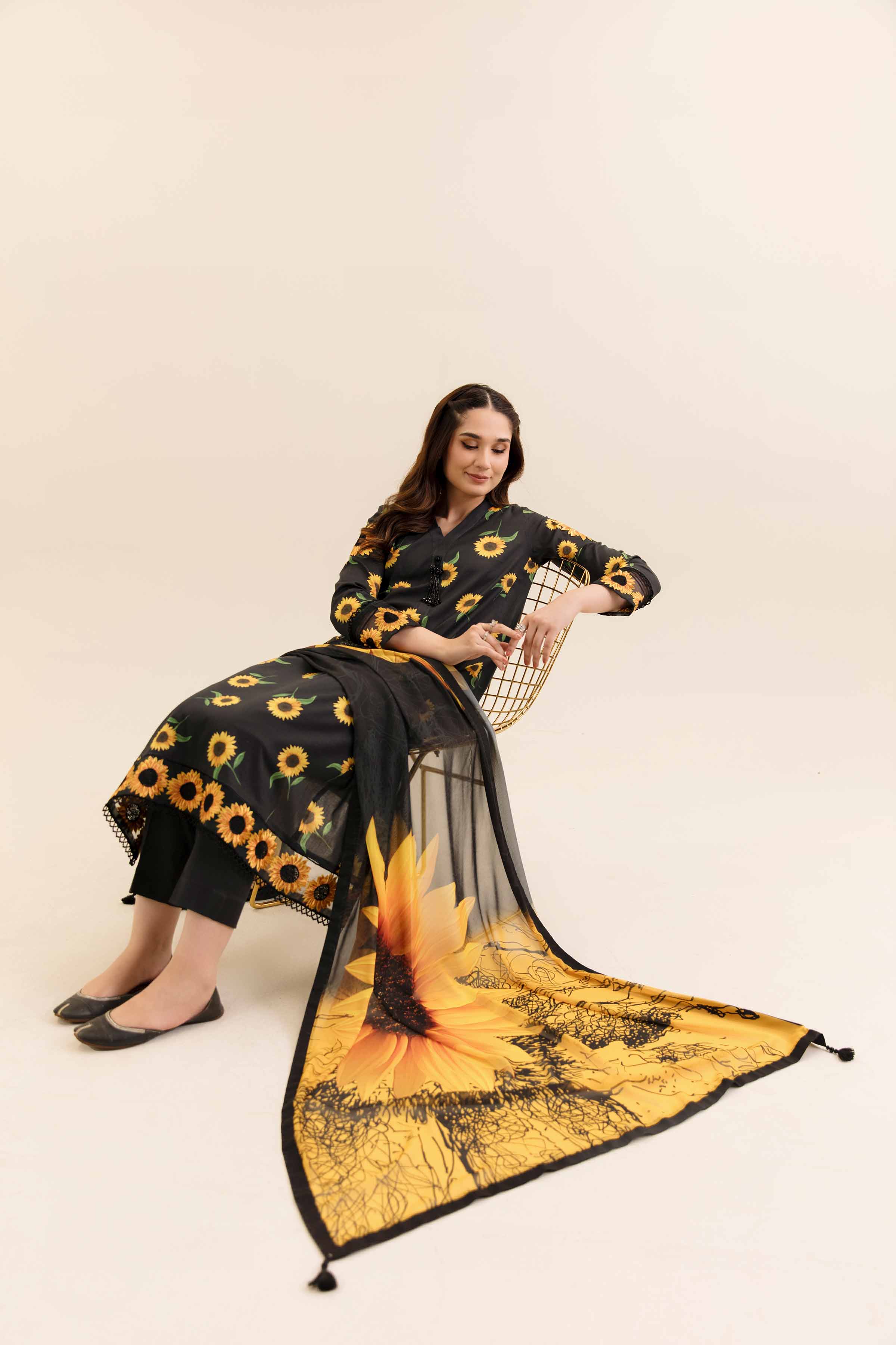 3 Piece - Printed Embroidered Suit - 42404139 - Image 5