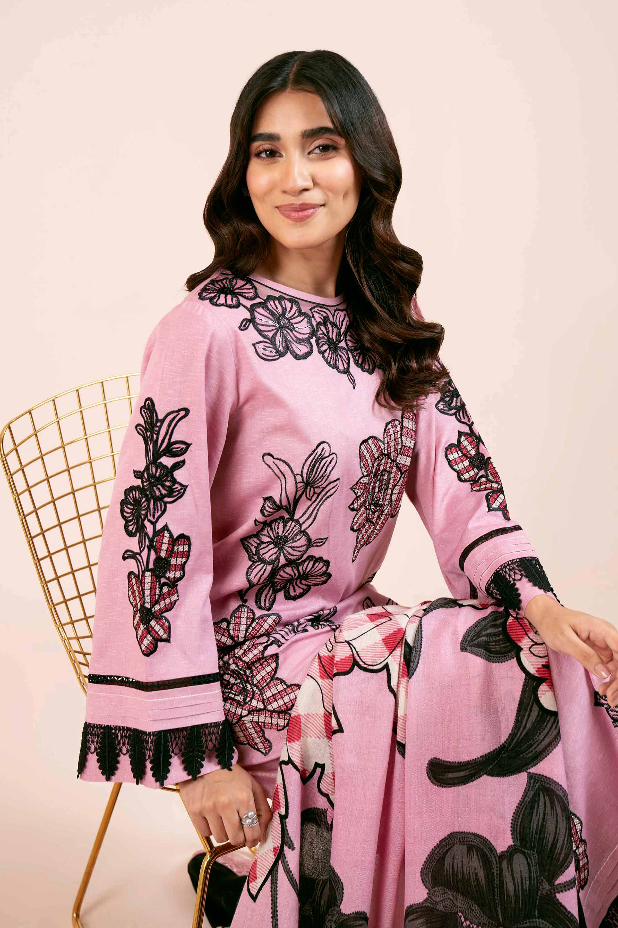 3 Piece - Embroidered Suit - 42404269 - Image 2