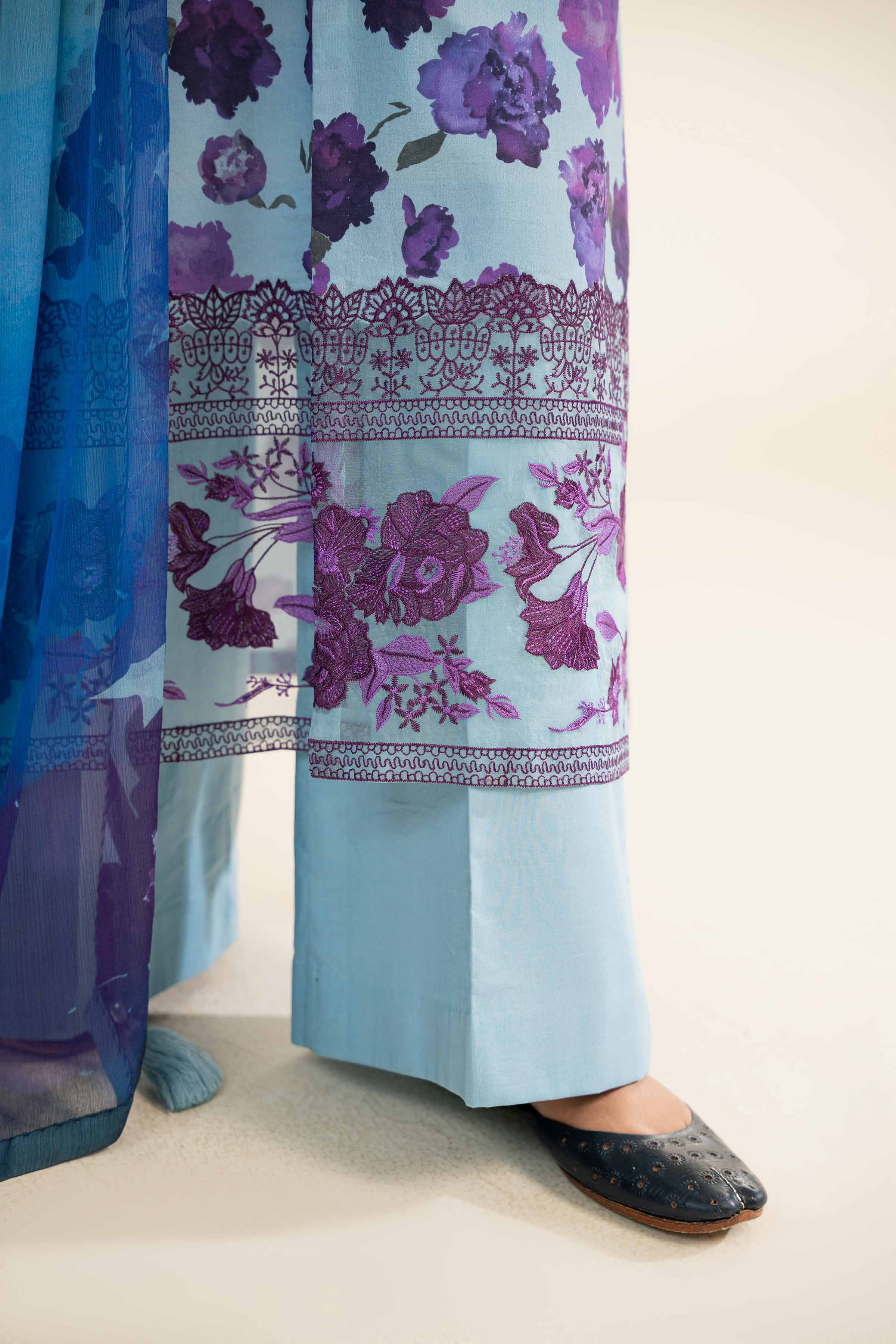 3 Piece - Printed Embroidered Suit - 42501217 - Image 5