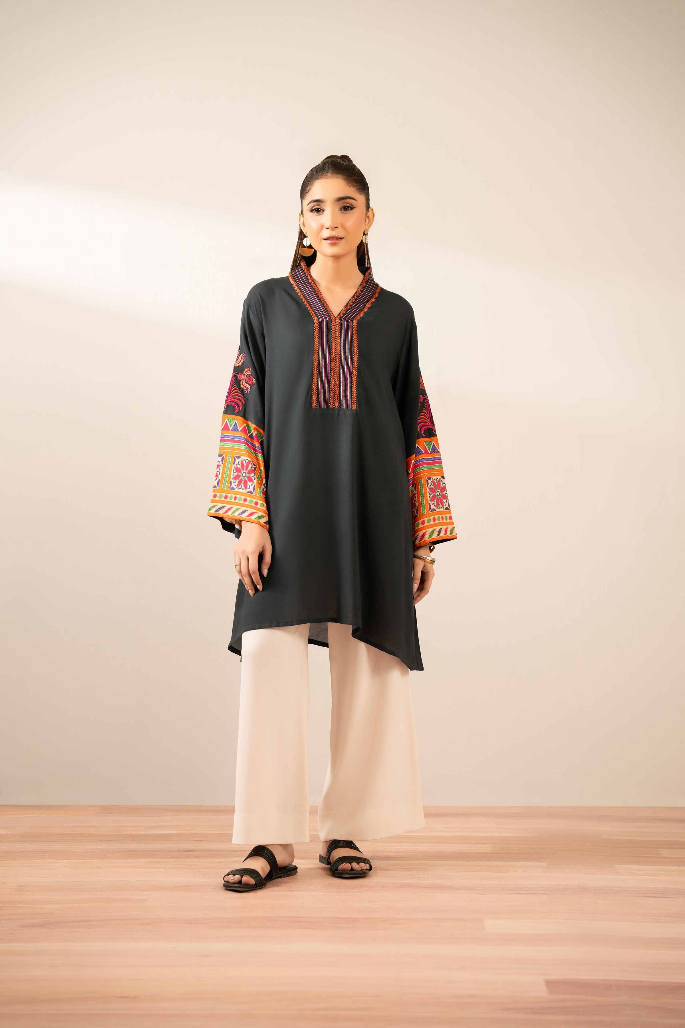 Printed Embroidered Tunic - AS25-107 - Image 12