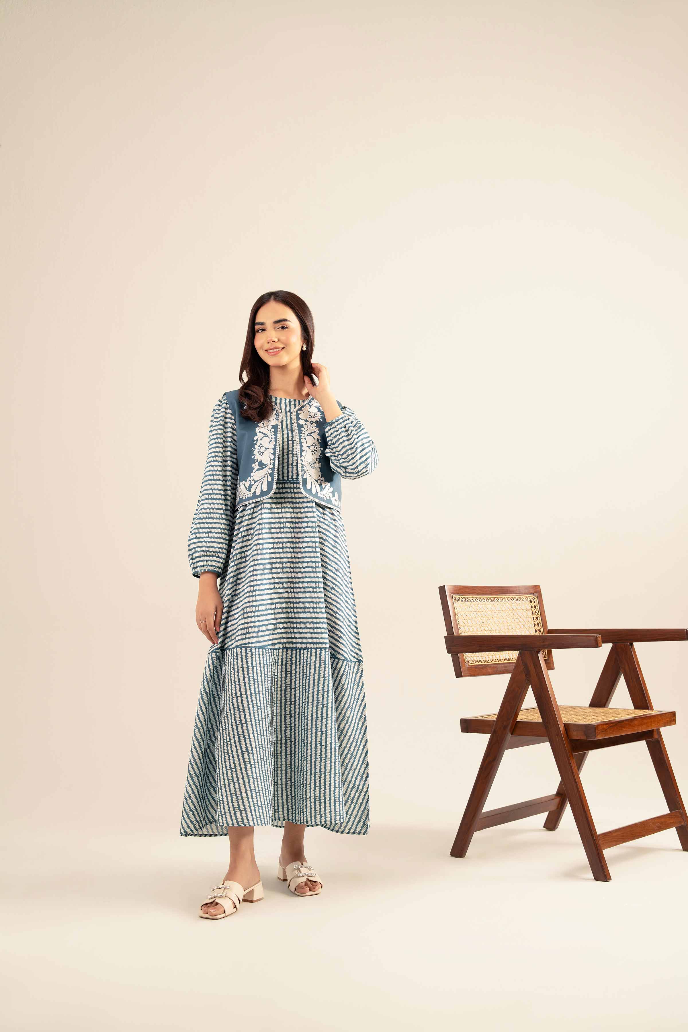 2 Piece - Embroidered Suit - AS25-59 - Image 2