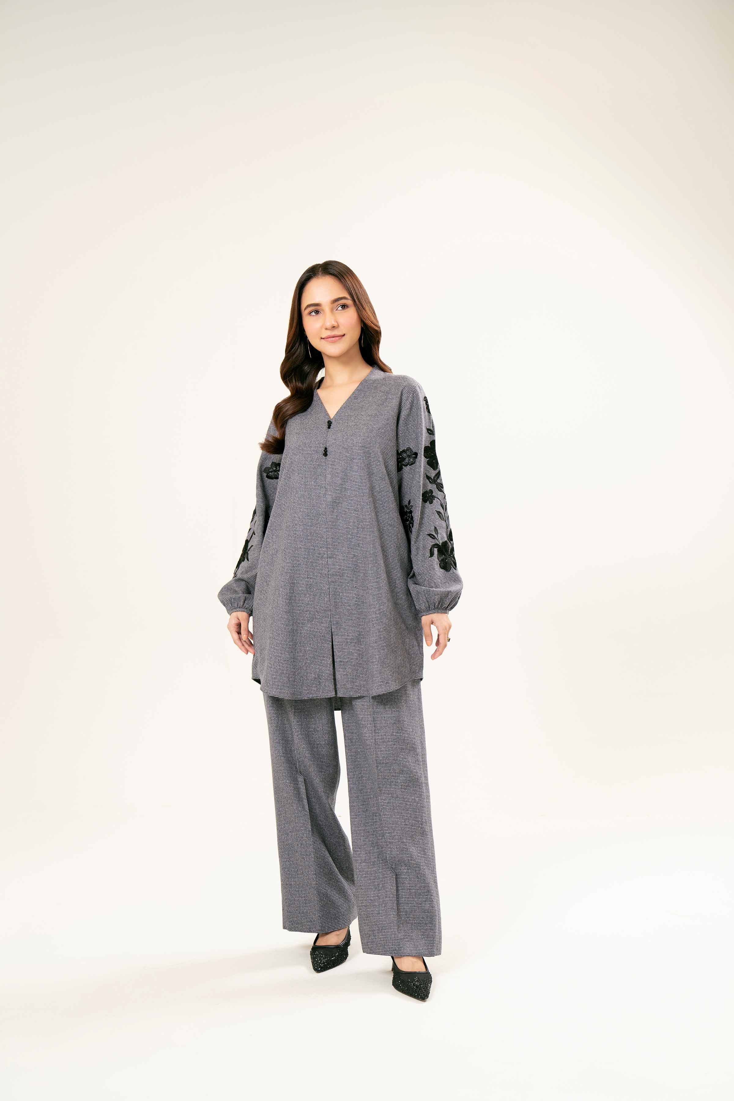 2 Piece - Embroidered Suit - AW24-34 - Image 4