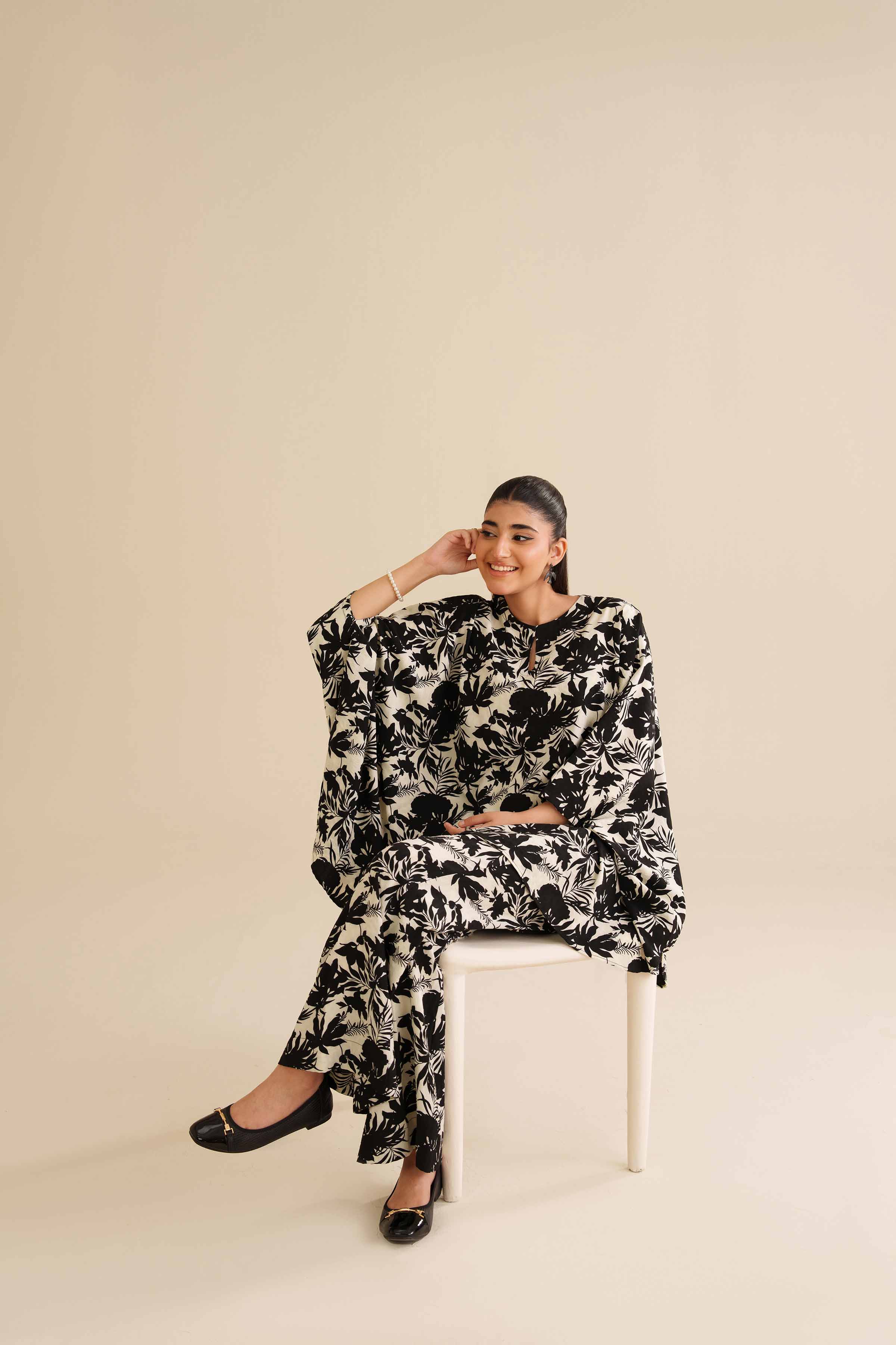 2 Piece - Printed Suit - AW25-47 - Image 6