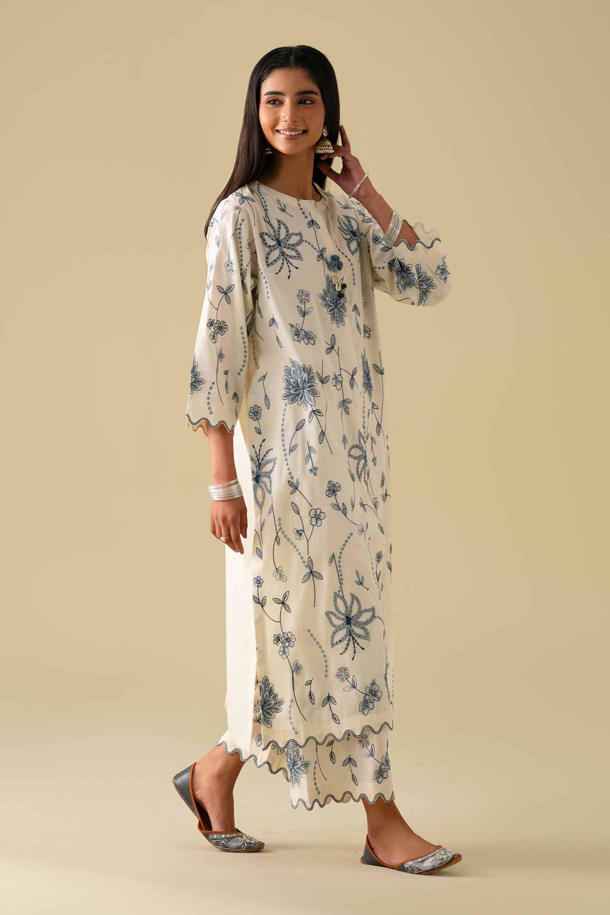 2 Piece - Embroidered Suit - KFE26-66 - Image 3