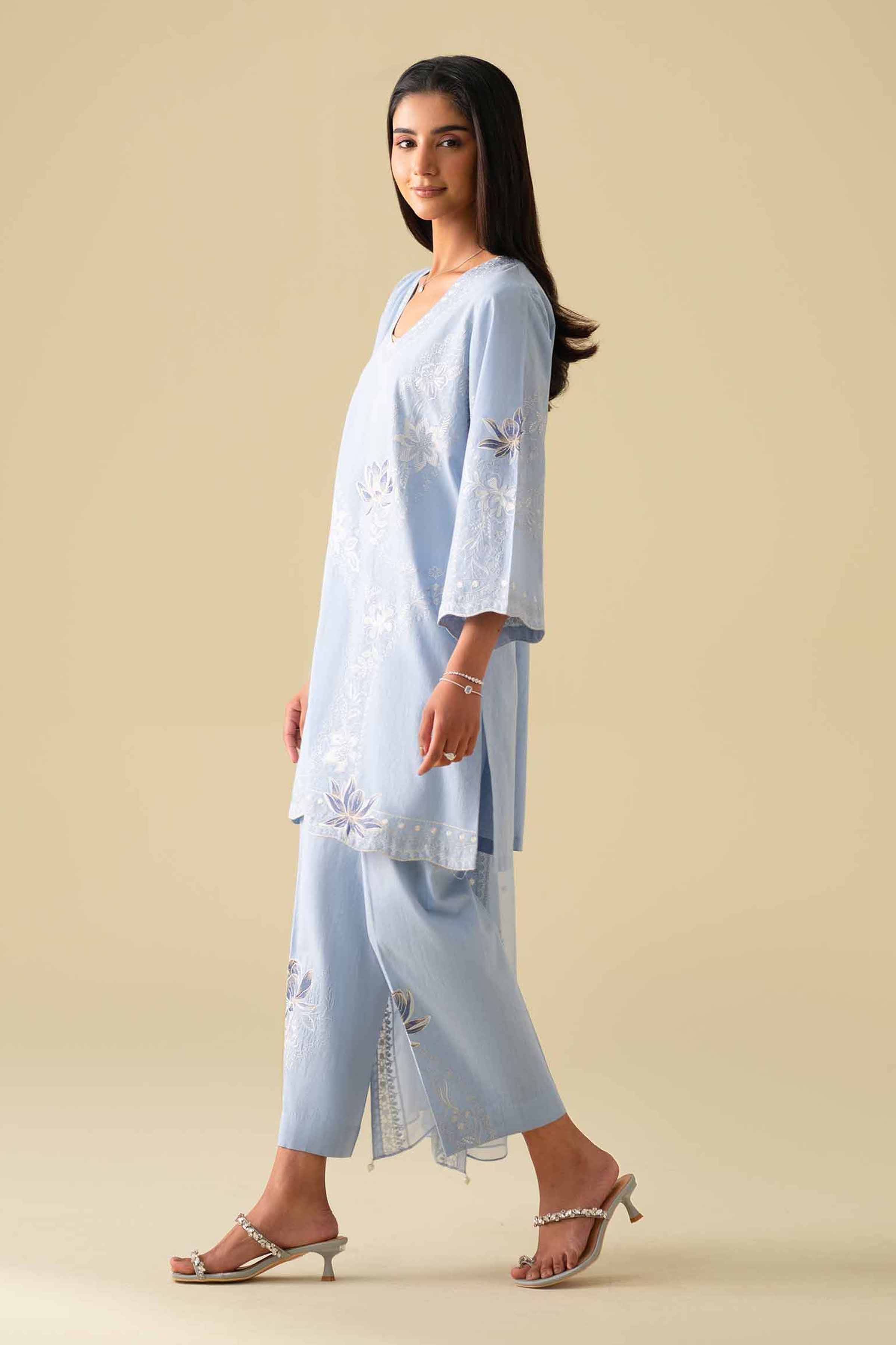 3 Piece - Embroidered Suit - KFE26-85 - Image 4