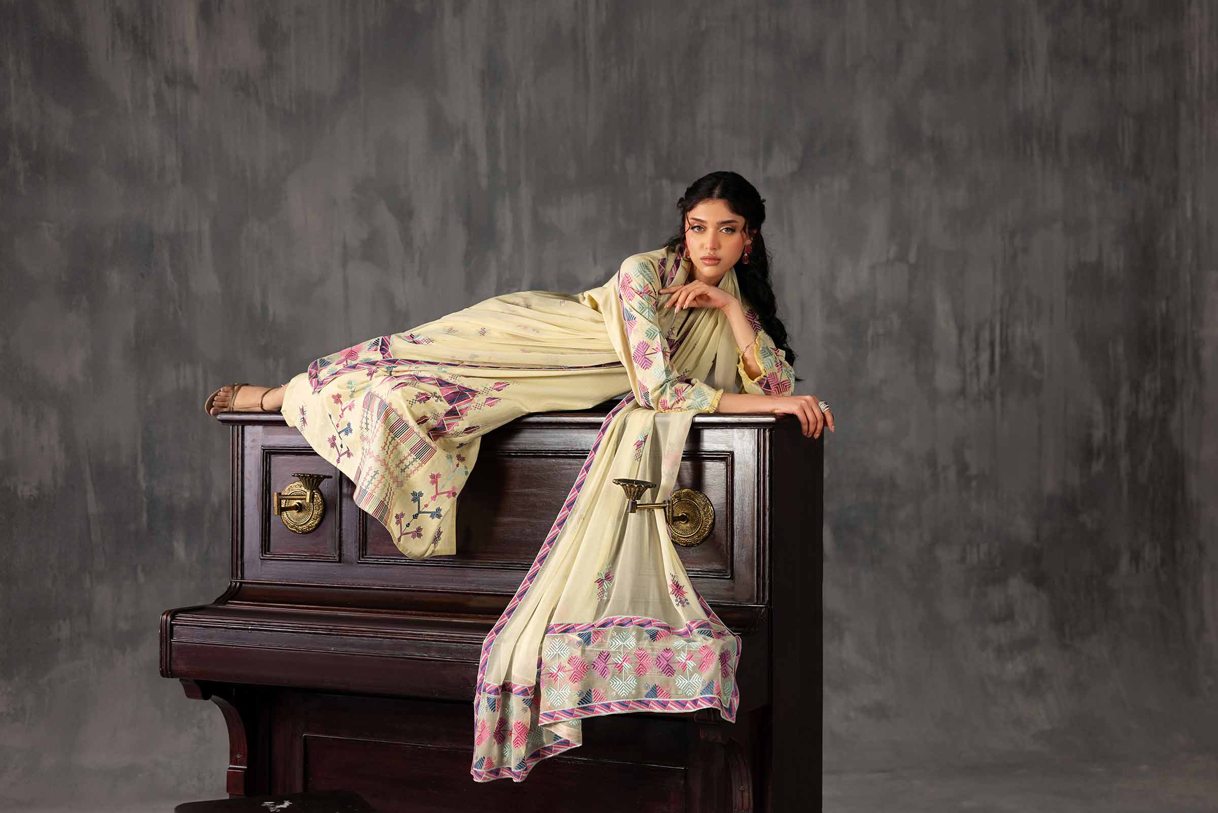 3 Piece - Embroidered Suit - KFE26-94 - Image 11