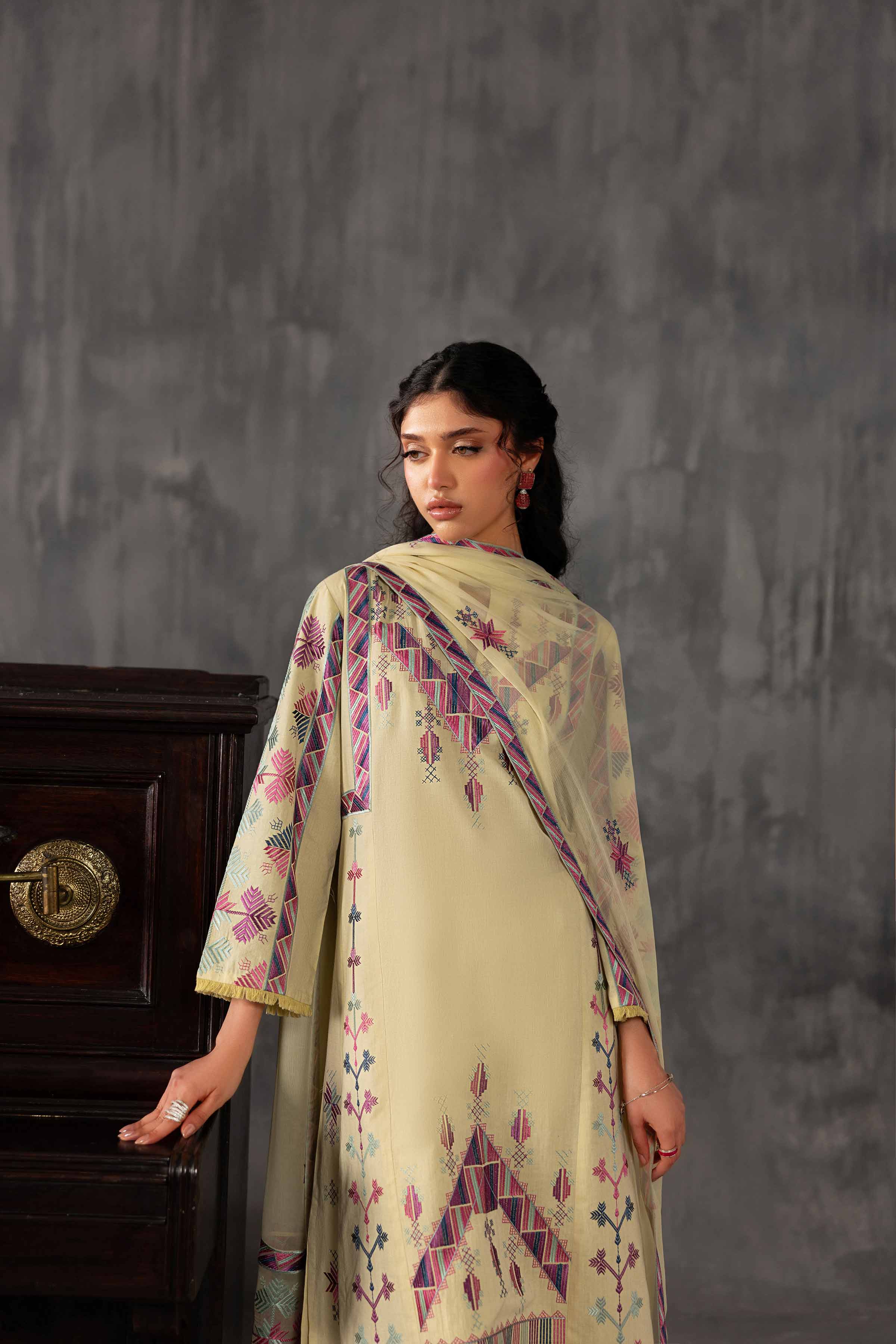 3 Piece - Embroidered Suit - KFE26-94 - Image 6