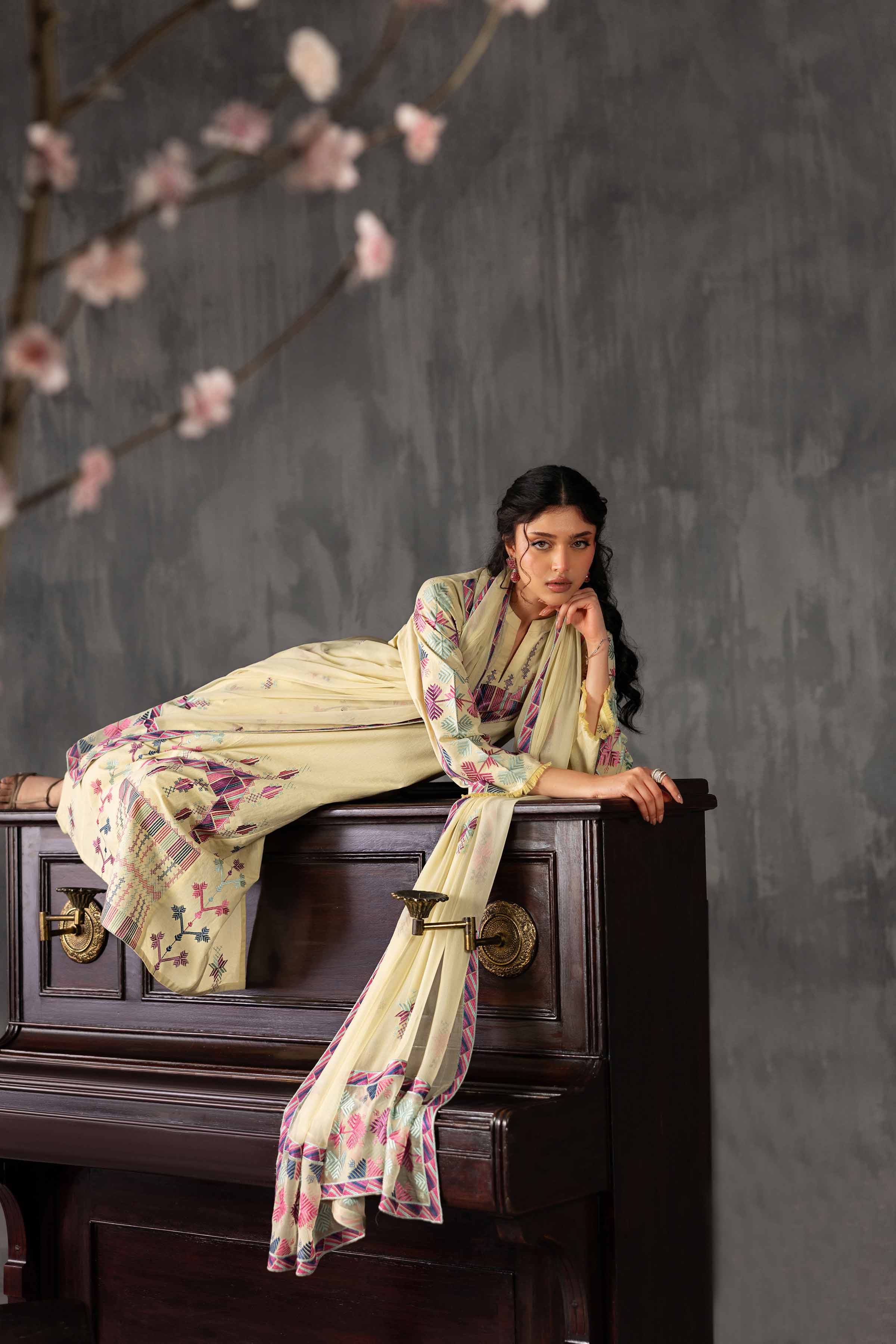 3 Piece - Embroidered Suit - KFE26-94 - Image 8