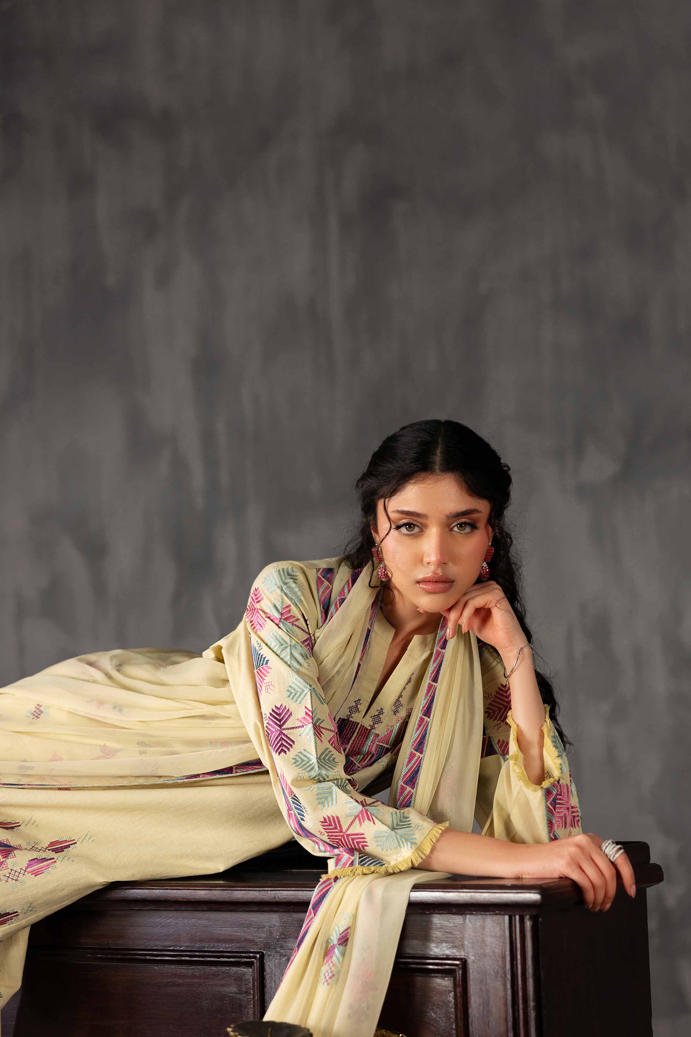 3 Piece - Embroidered Suit - KFE26-94 - Image 9