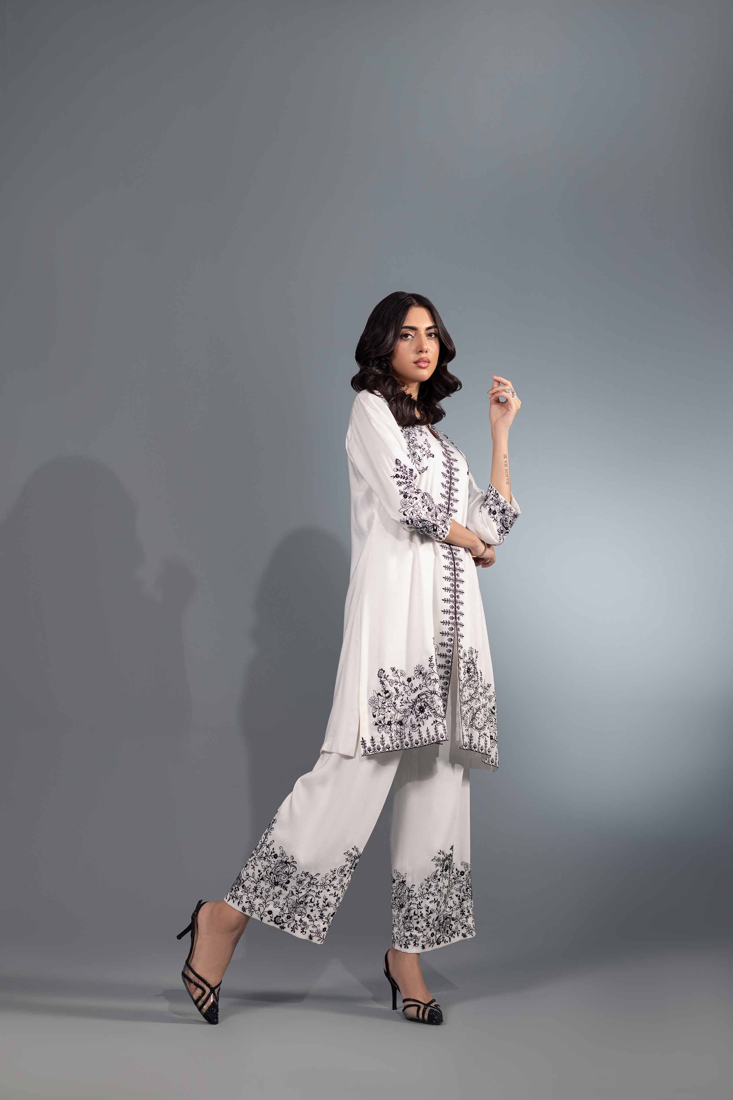 2 Piece - Embroidered Suit - KFW24-67 - Image 3