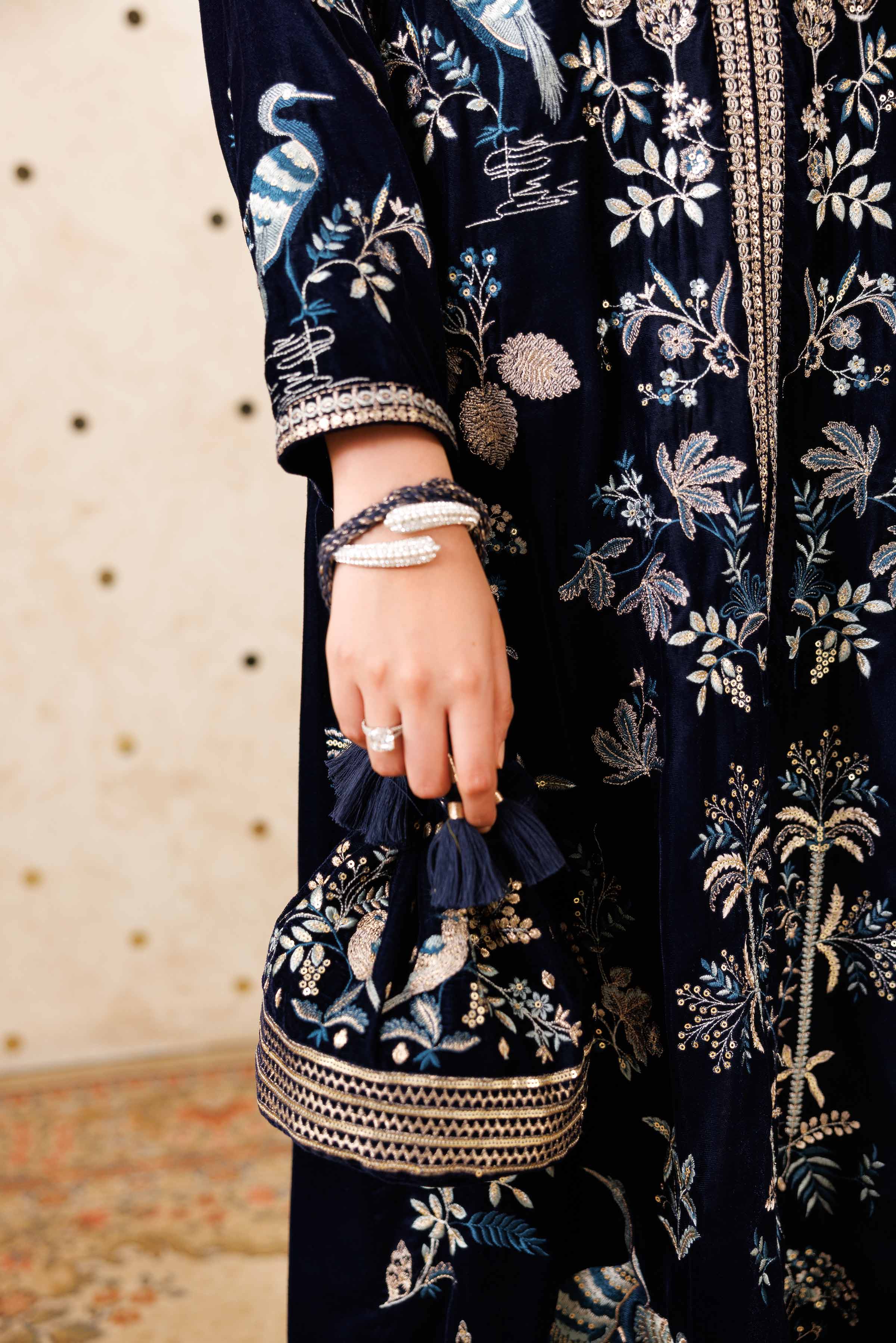 Embroidered Pouch - KFW25-141 - Image 3