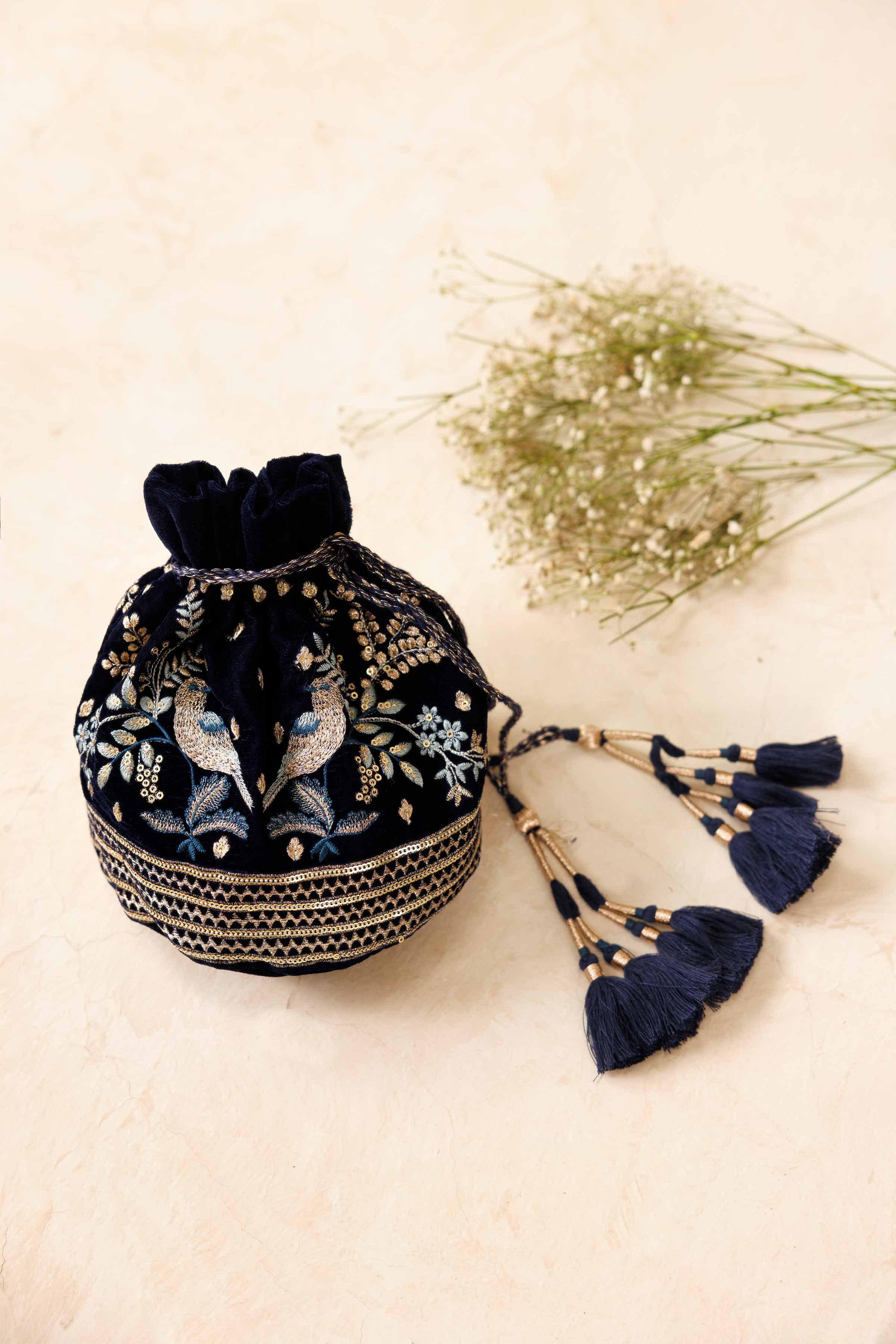 Embroidered Pouch - KFW25-141 - Image 4