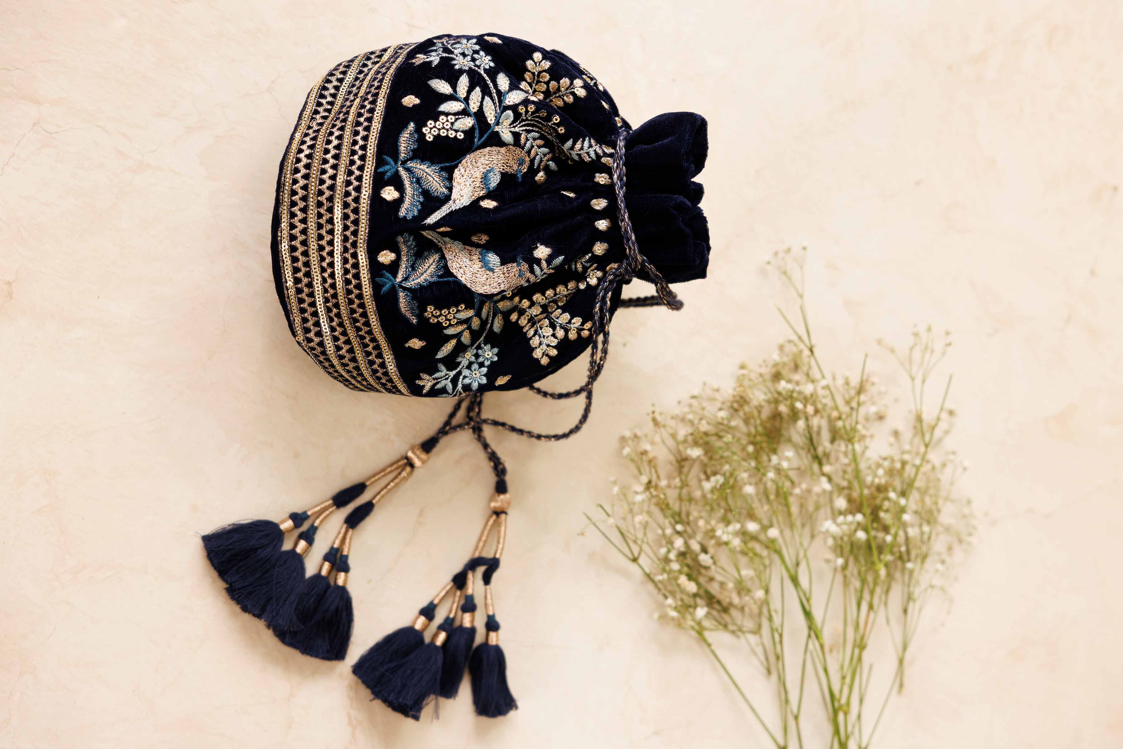 Embroidered Pouch - KFW25-141 - Image 7