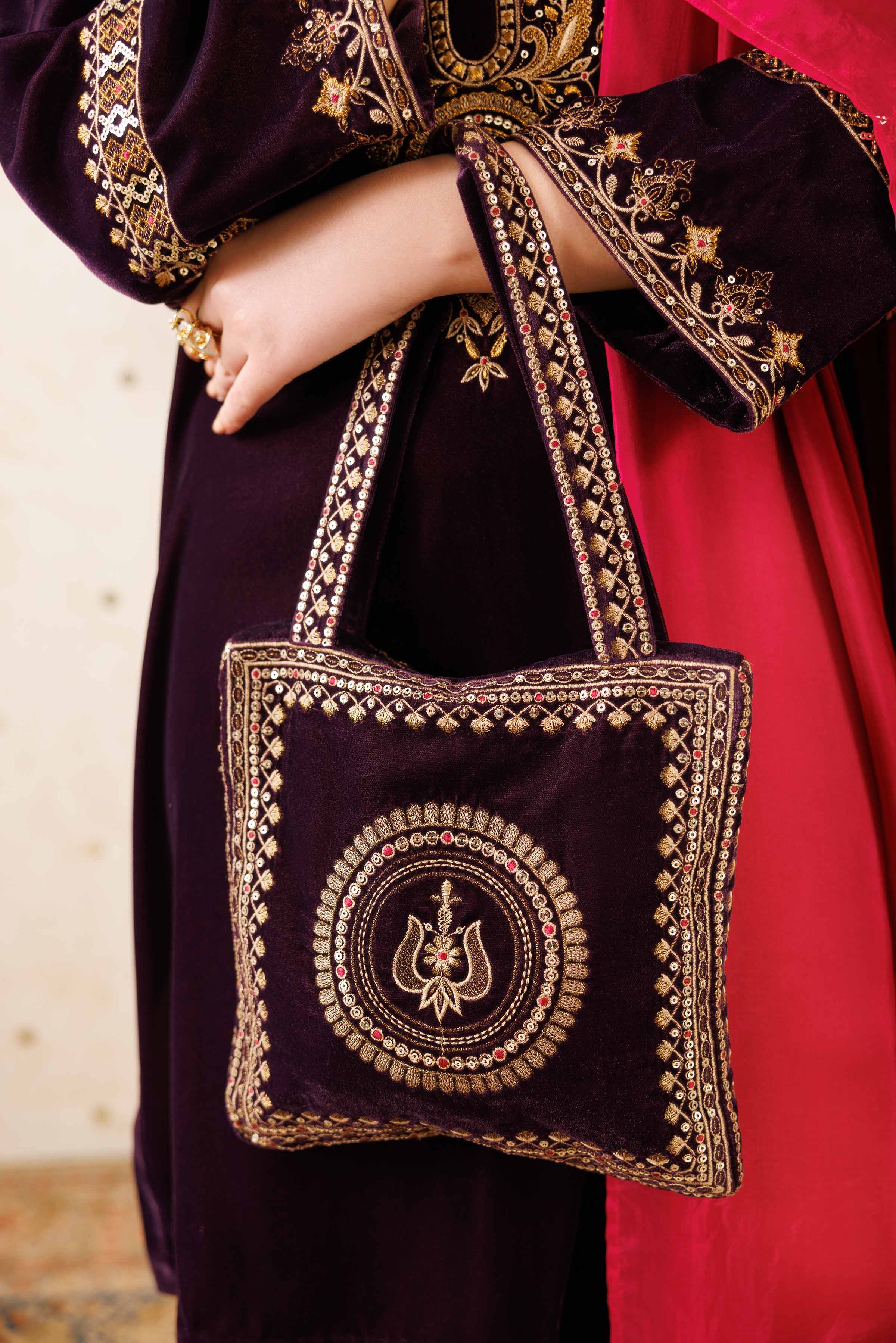 Embroidered Pouch - KFW25-142 - Image 4
