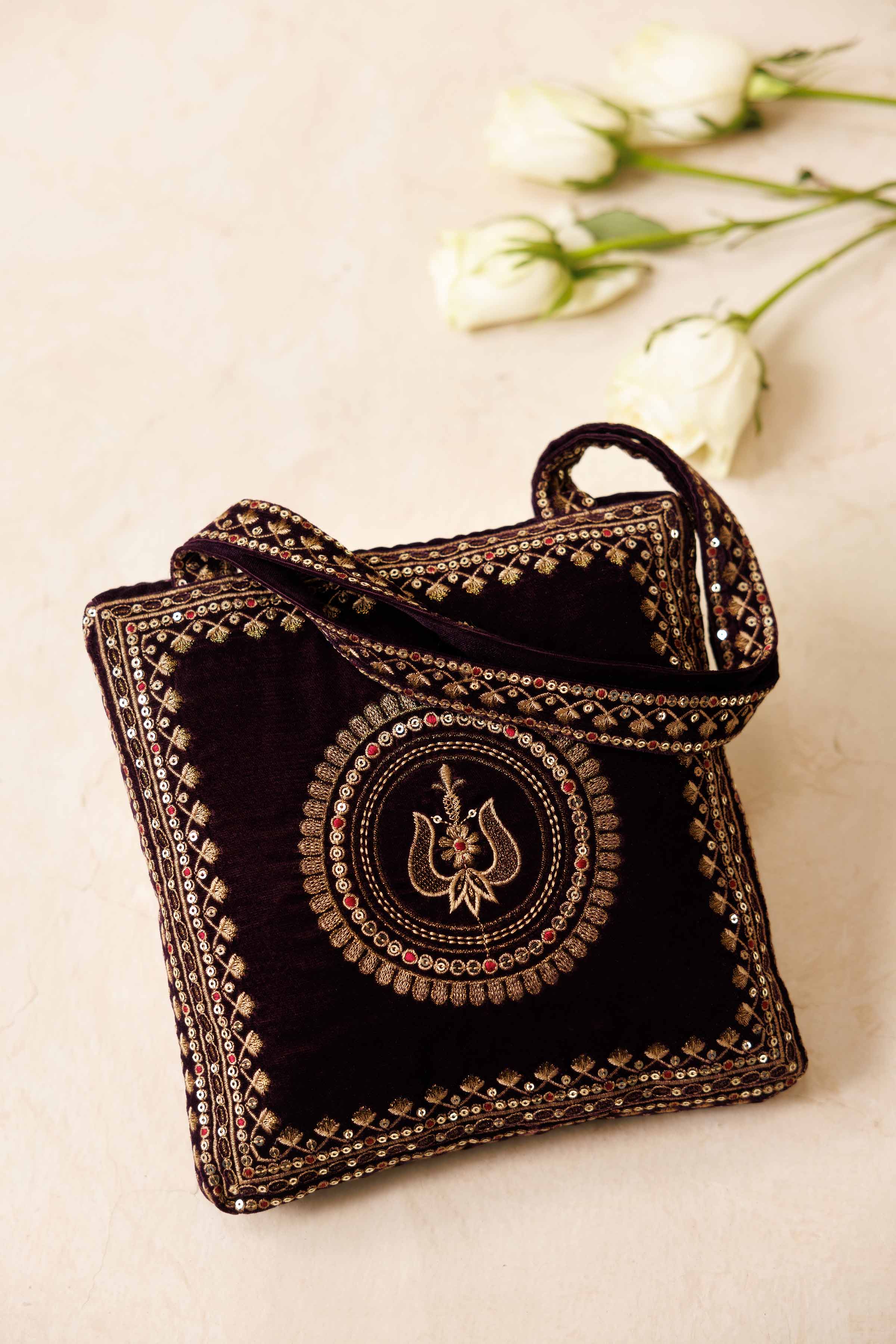 Embroidered Pouch - KFW25-142 - Image 6