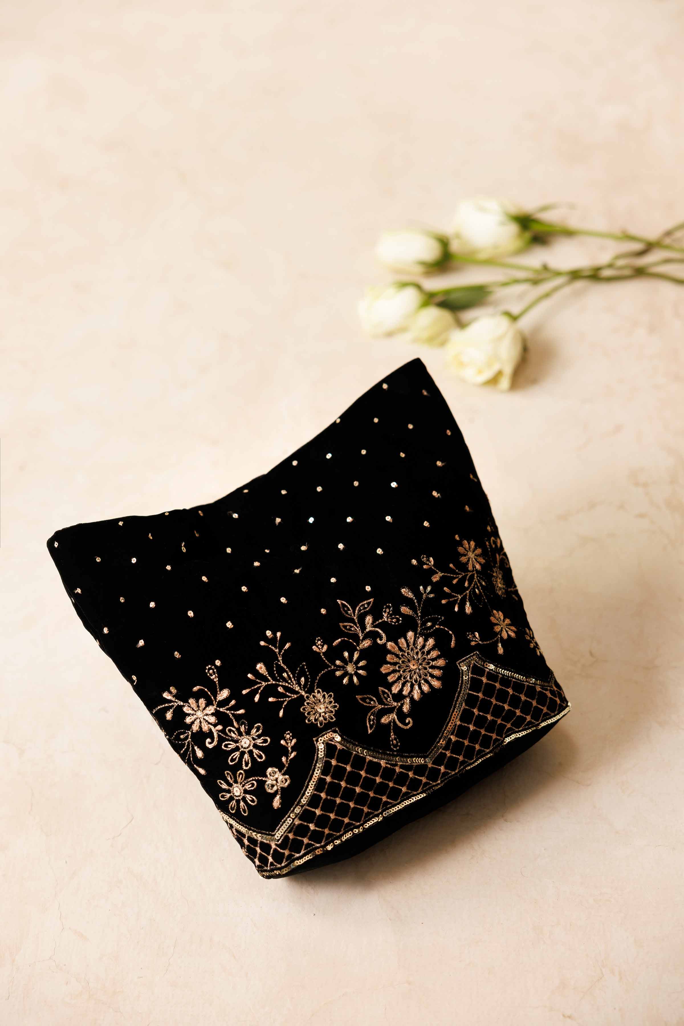 Embroidered Pouch - KFW25-149 - Image 7