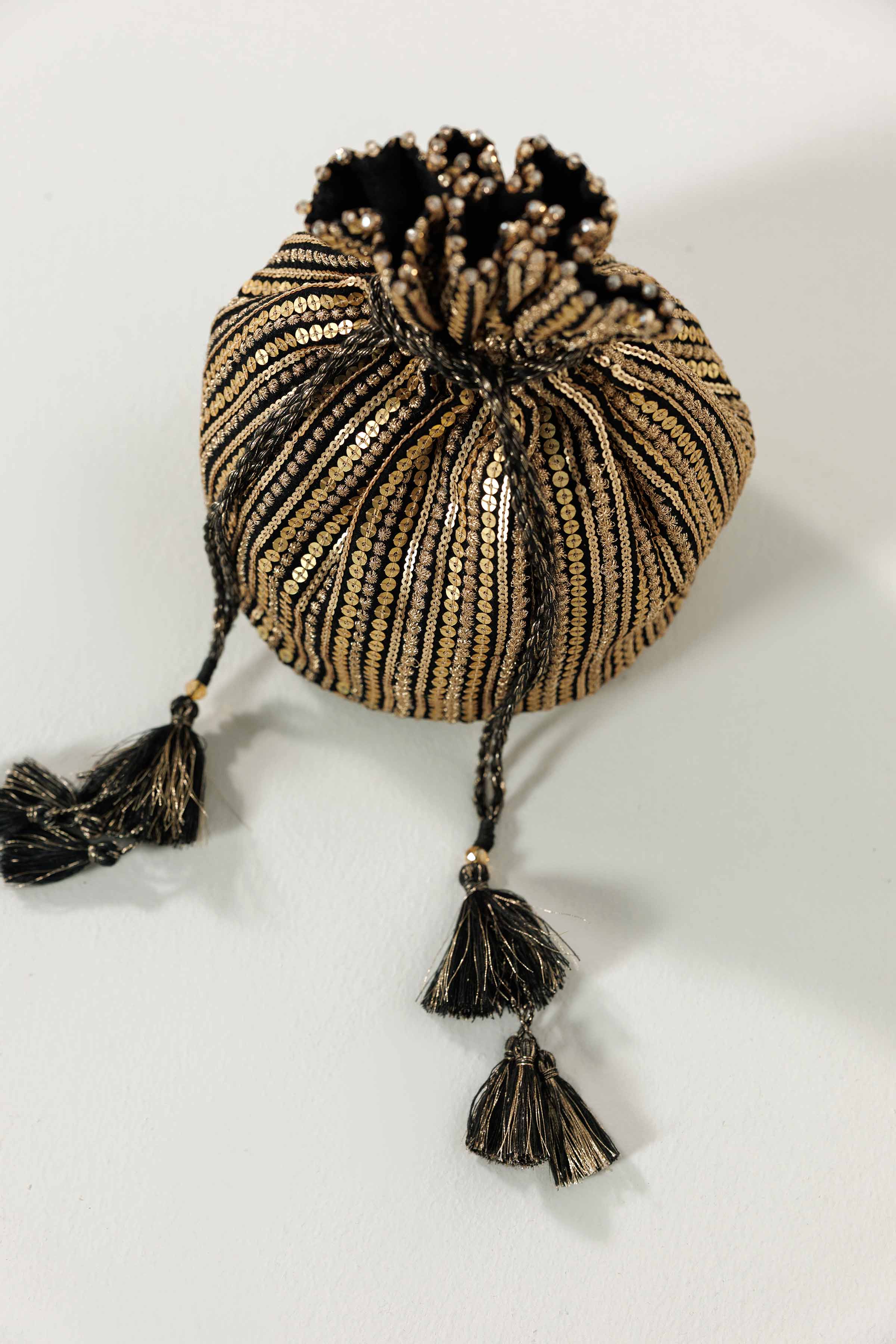 Embroidered Pouch - KFW25-151 - Image 5