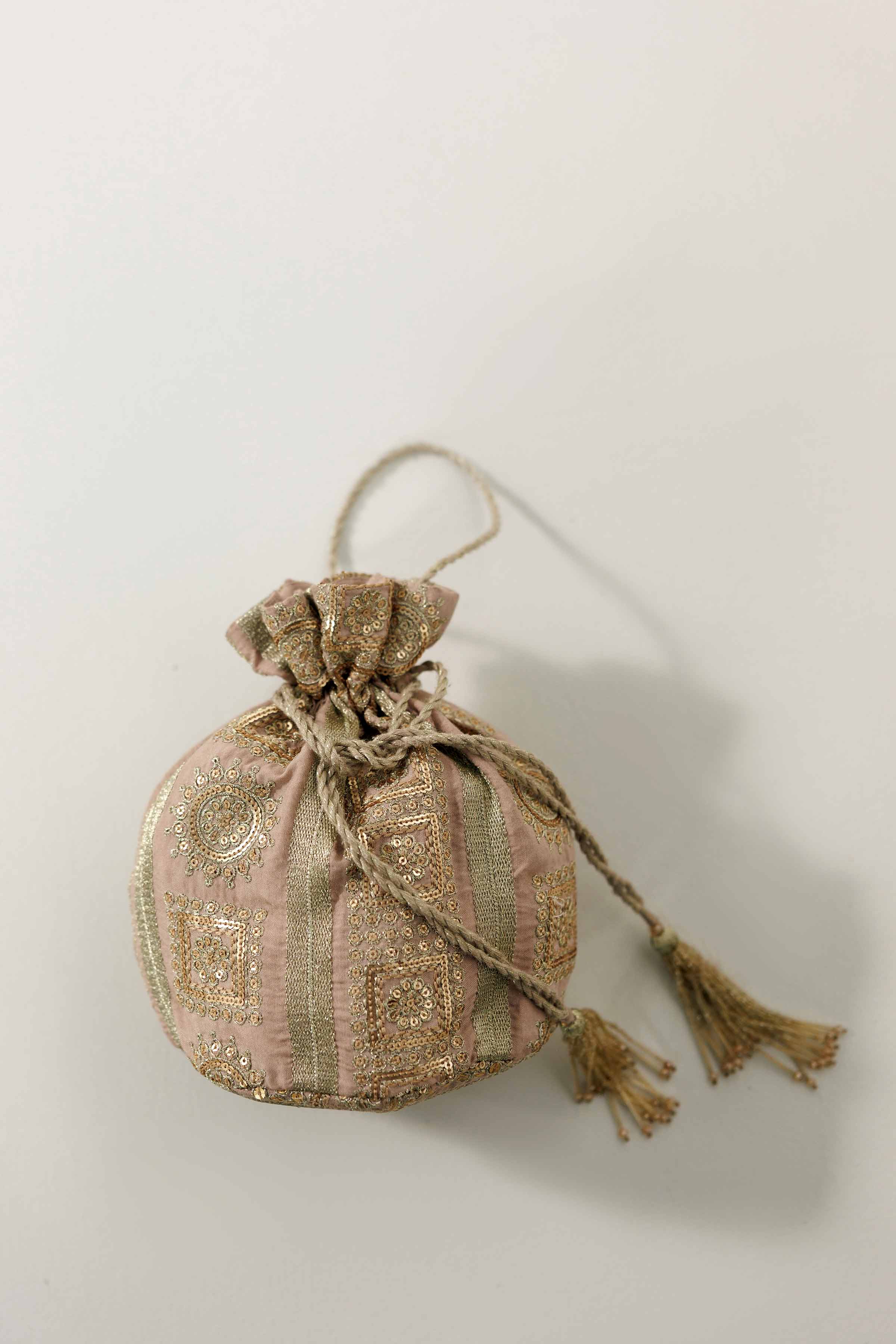 Embroidered Pouch - KFW25-152 - Image 5