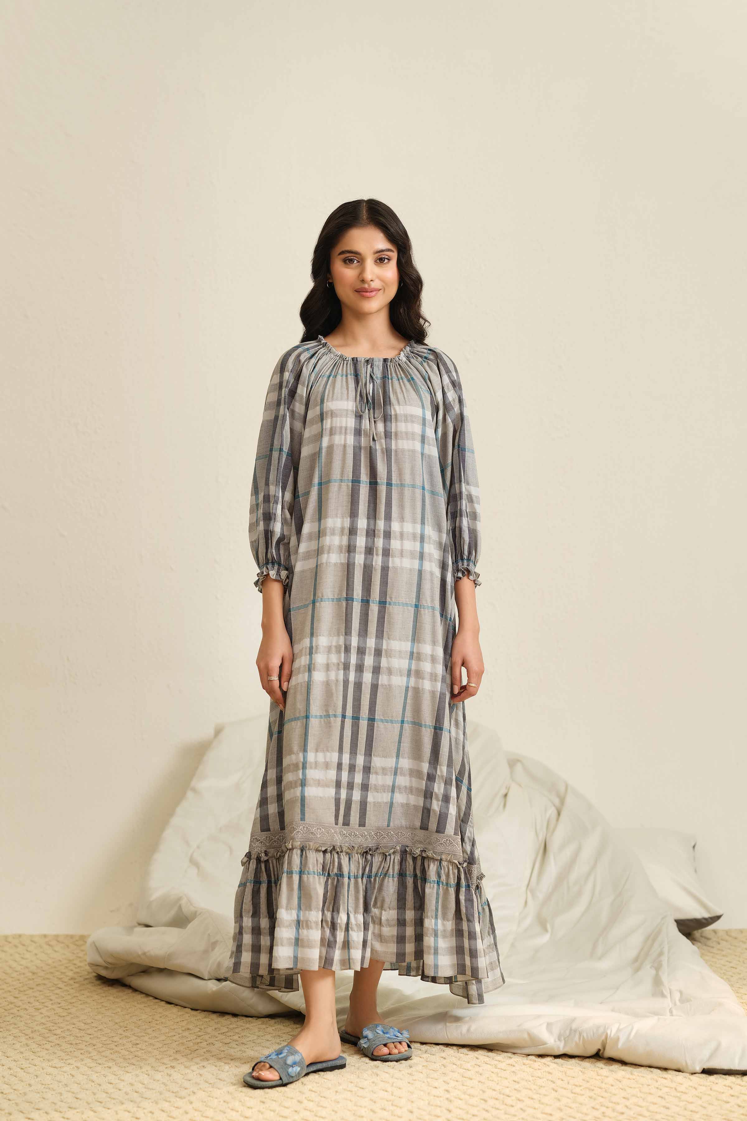 Embroidered Gown - KLS25-11 - Image 4