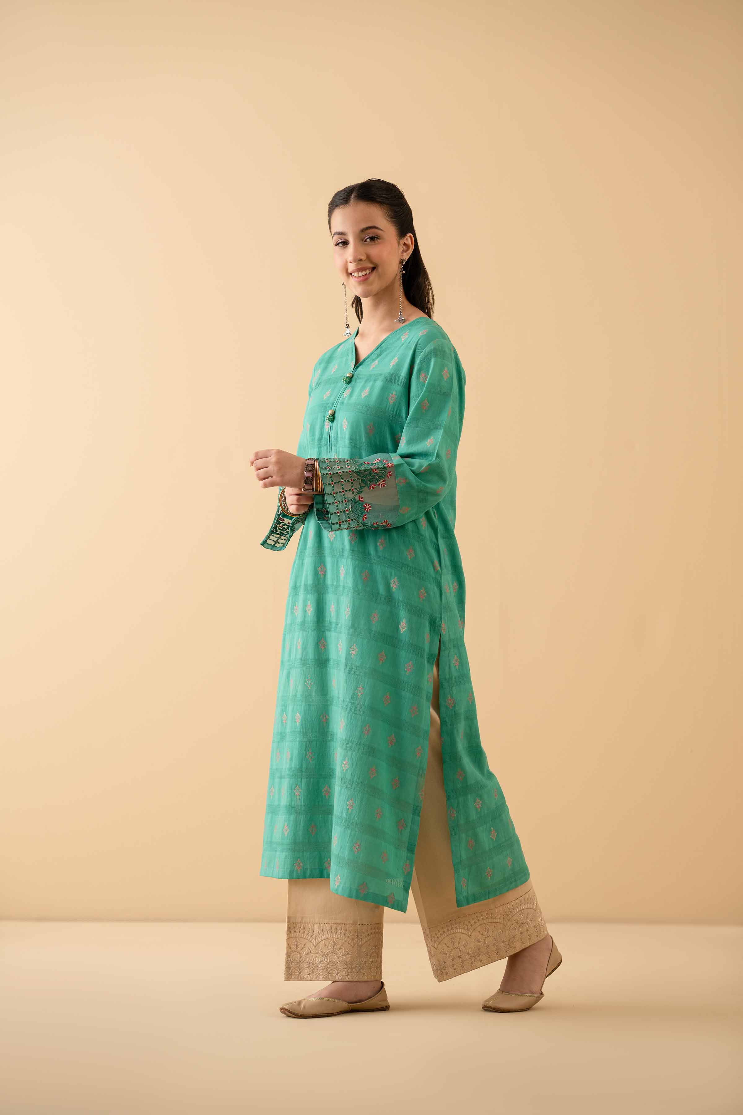 Embroidered Shirt - PE25-119 - Image 4