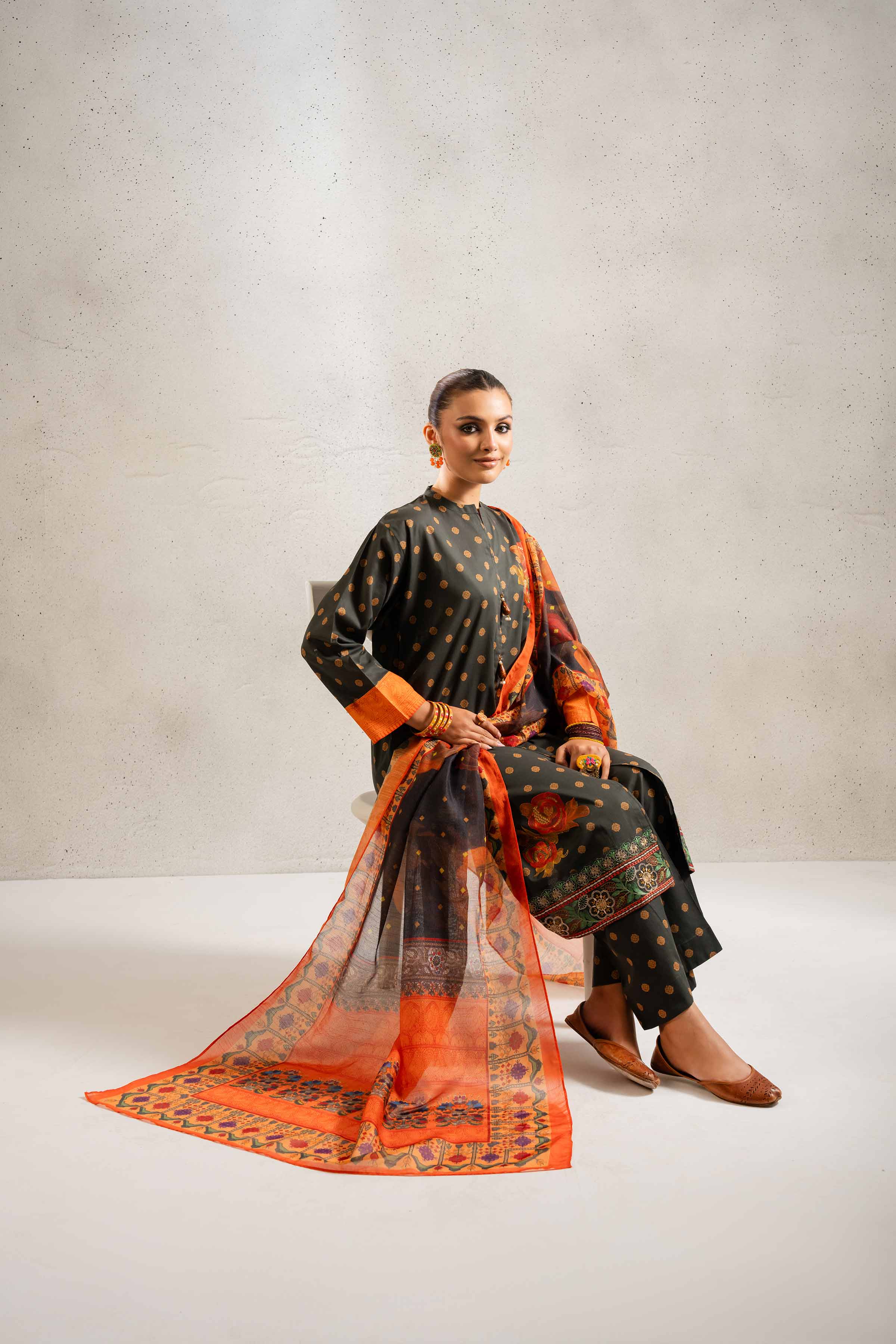 3 Piece - Printed Embroidered Suit - PE25-140 - Image 4