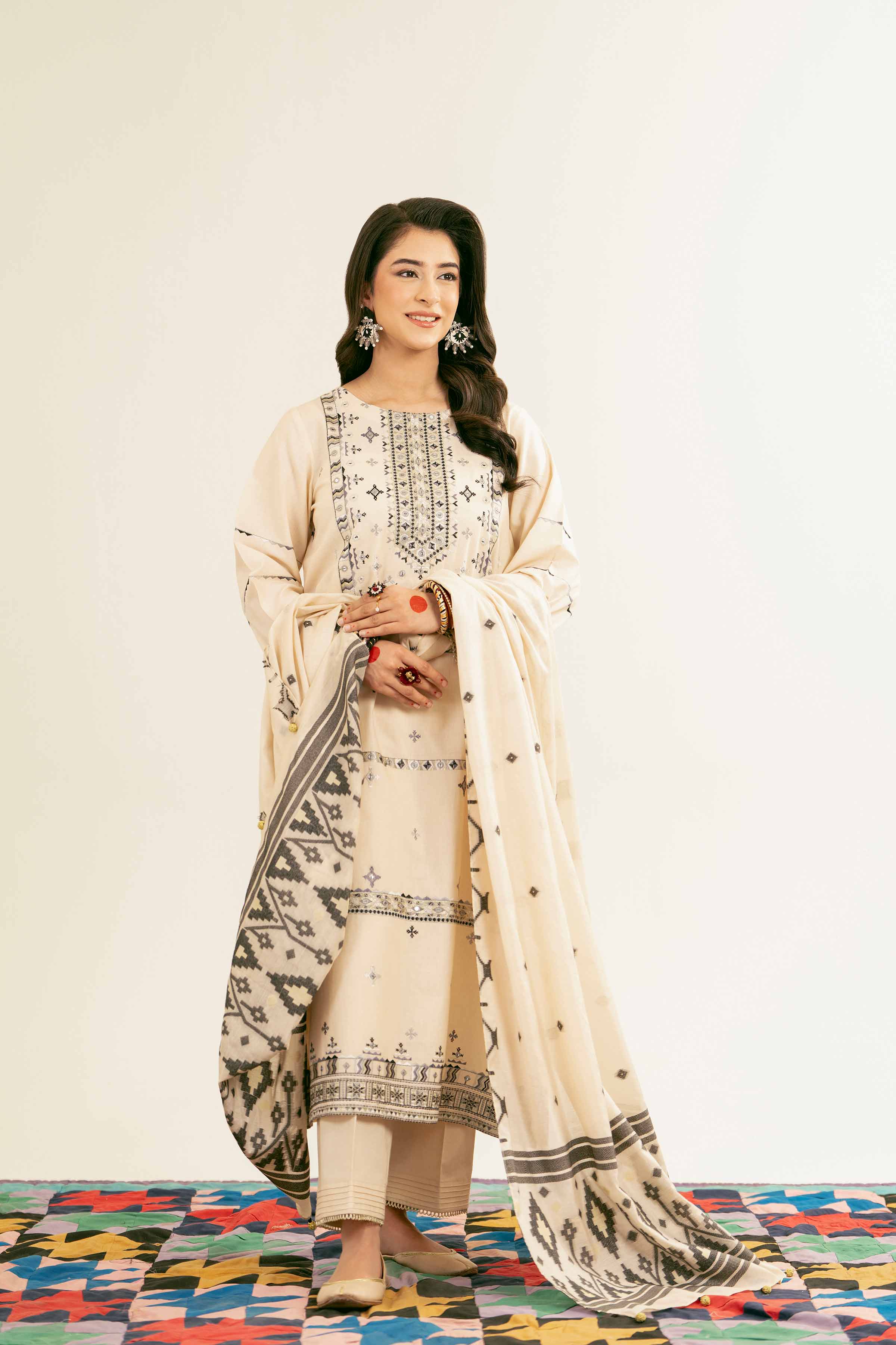 3 Piece - Embroidered Suit - PE25-141 - Image 5