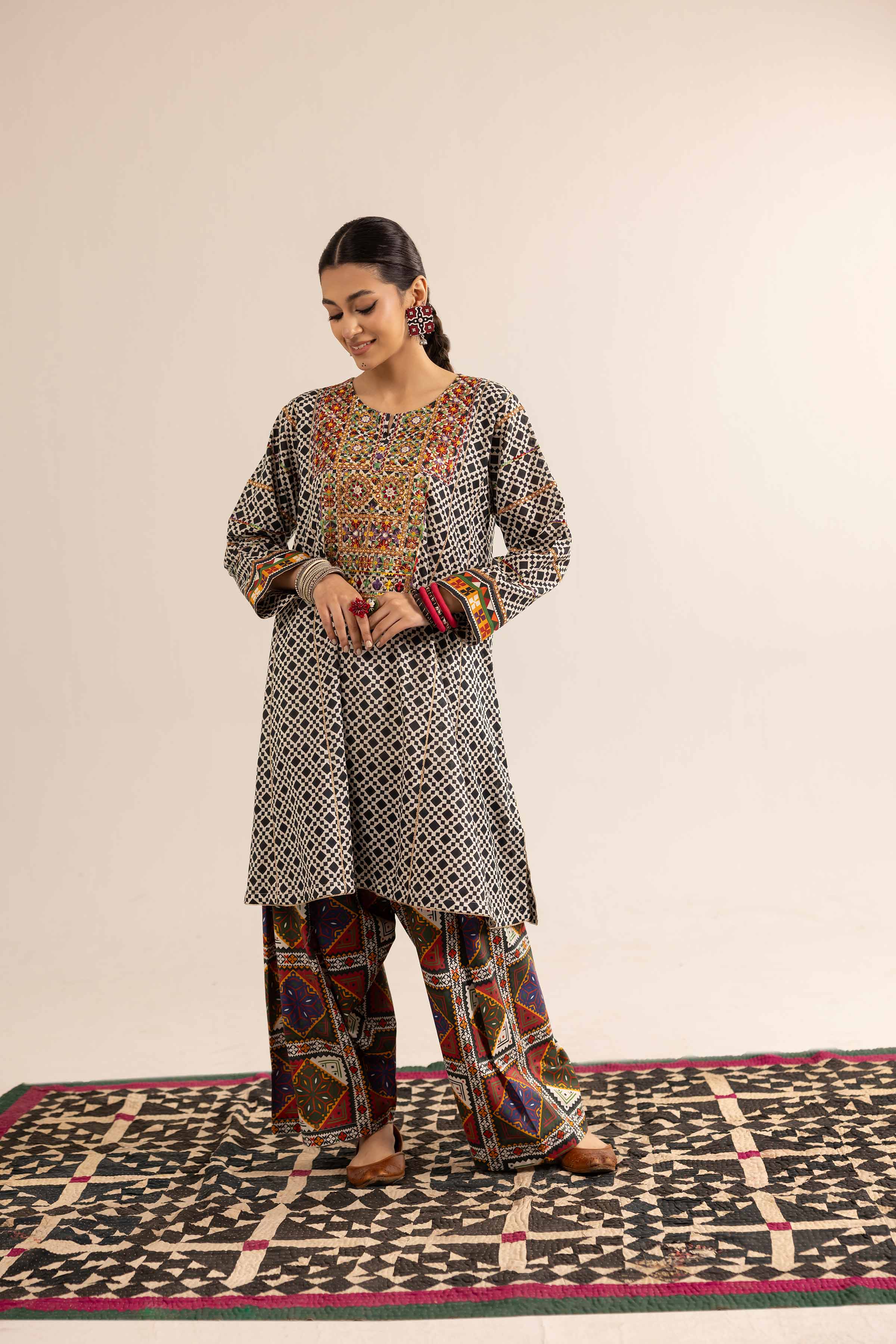 2 Piece - Printed Embroidered Suit - PE25-147 - Image 5