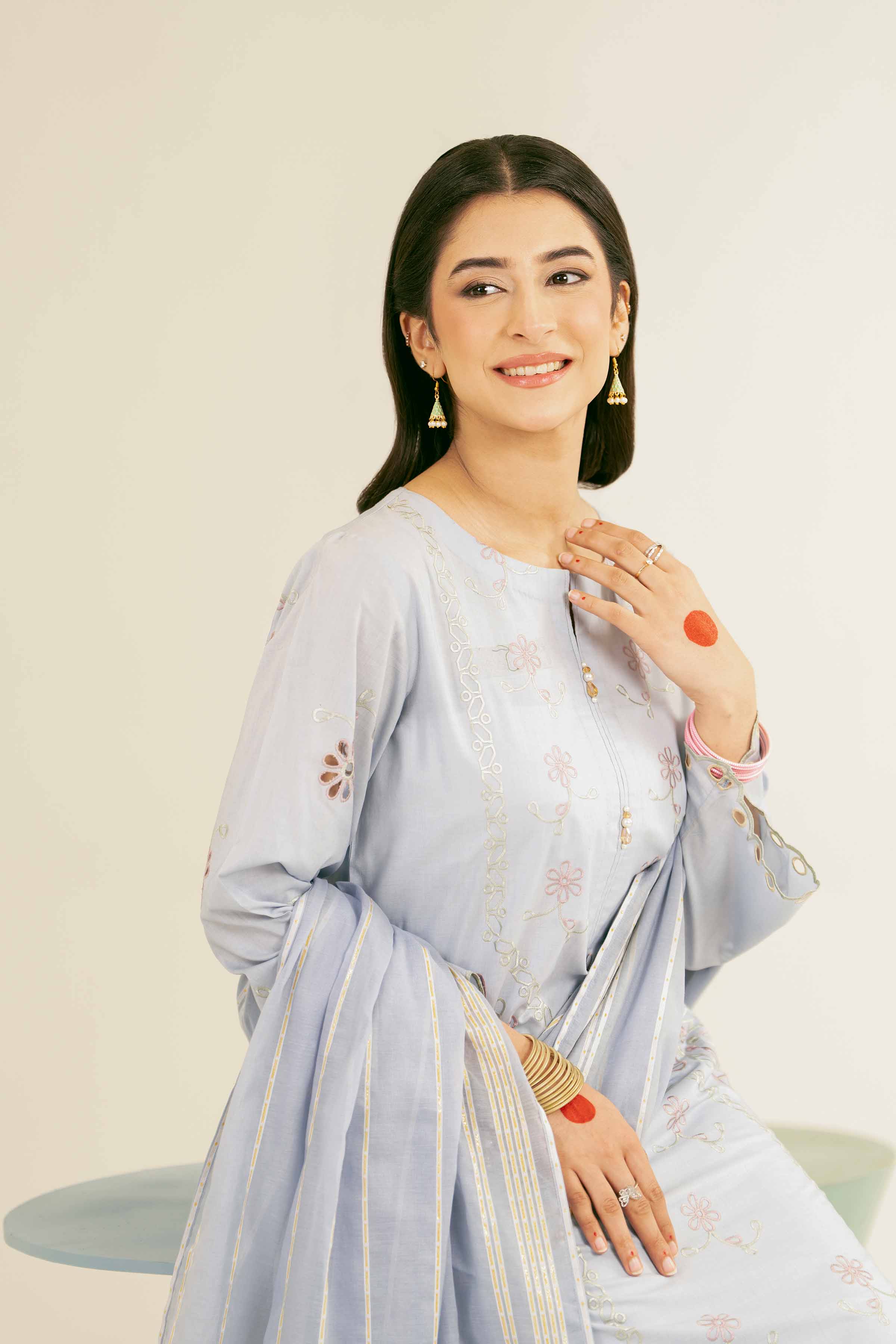 3 Piece - Embroidered Suit - PE25-166 - Image 4