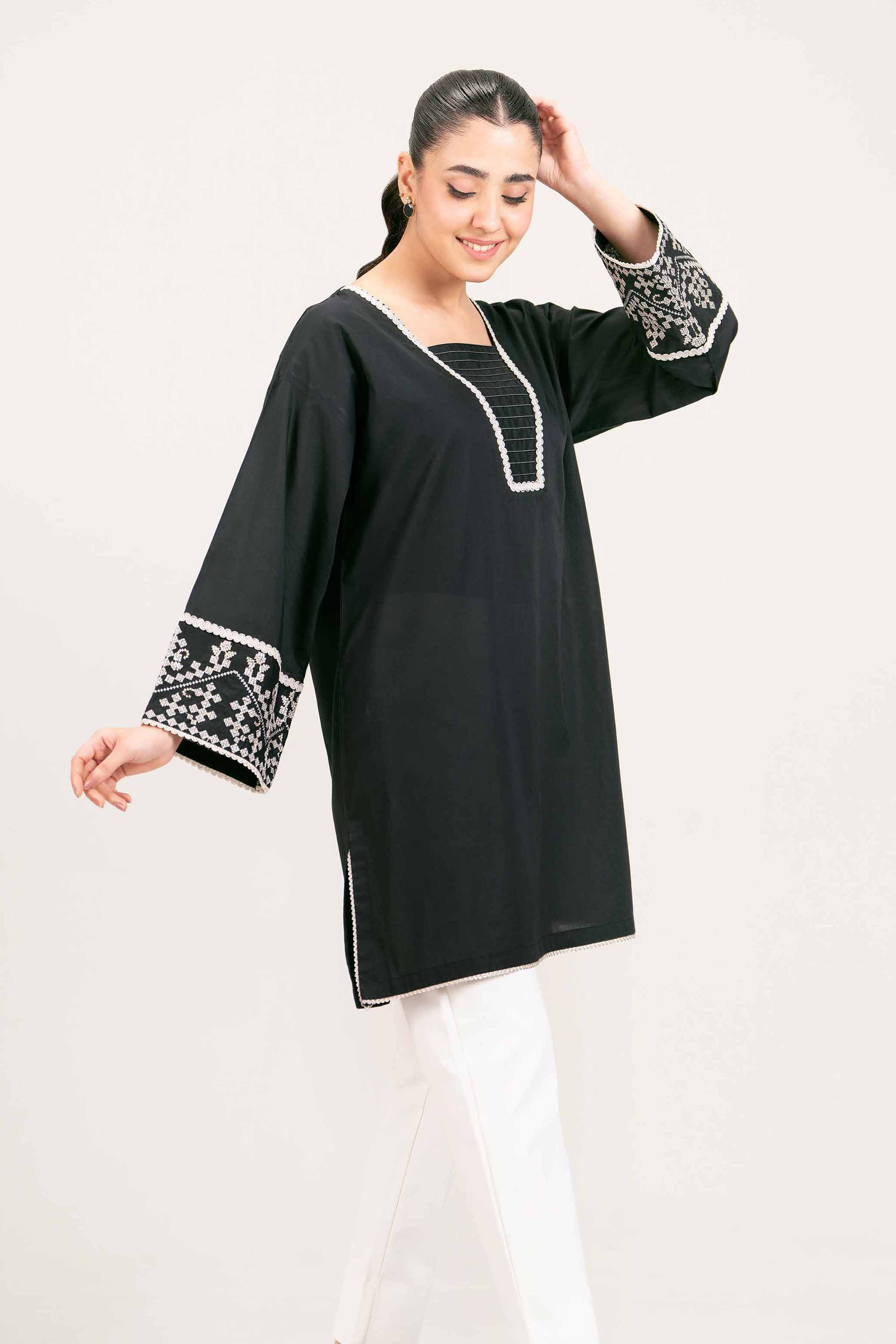 Embroidered Tunic - PE25-18