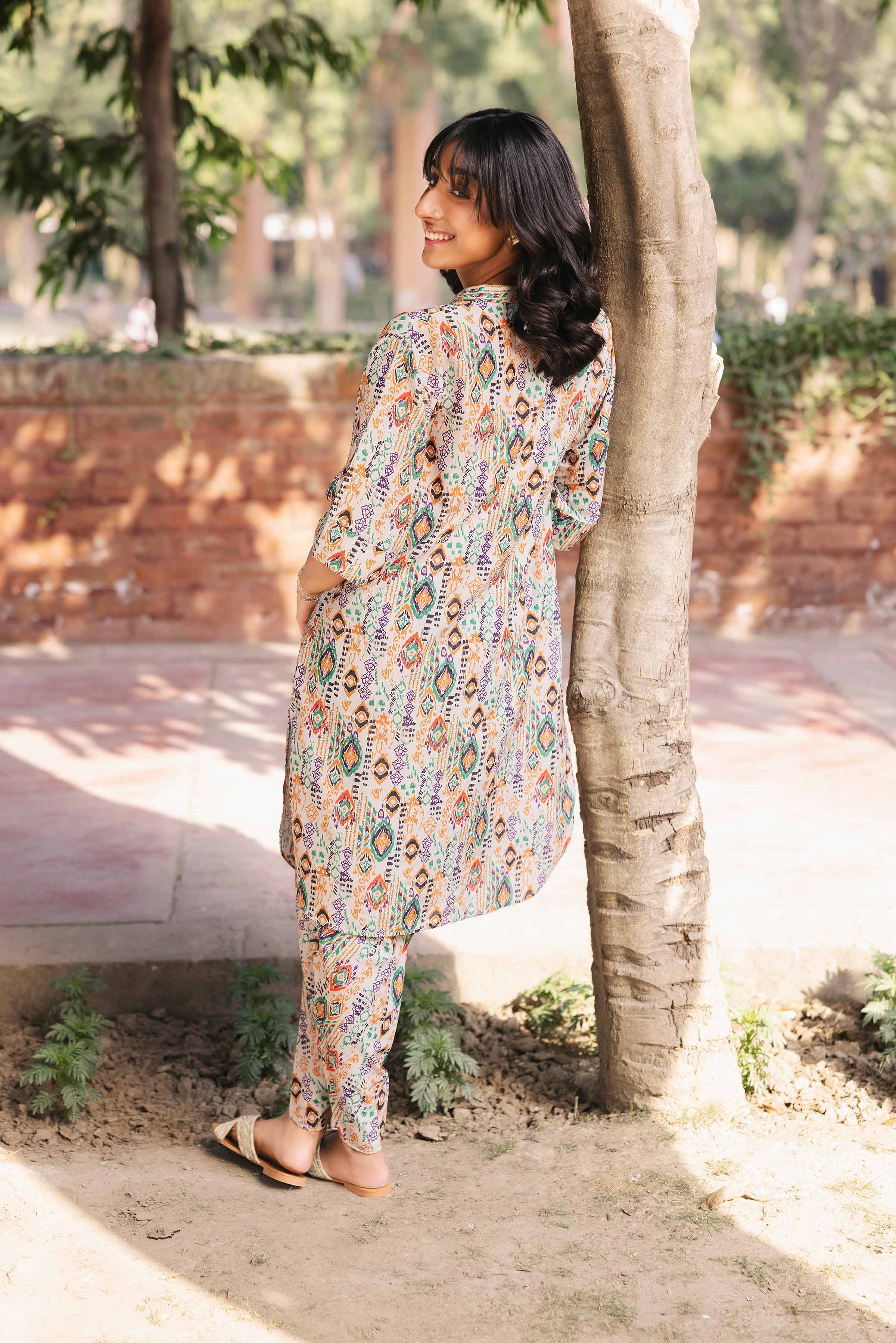 2 Piece - Printed Suit - PE25-196 - Image 3