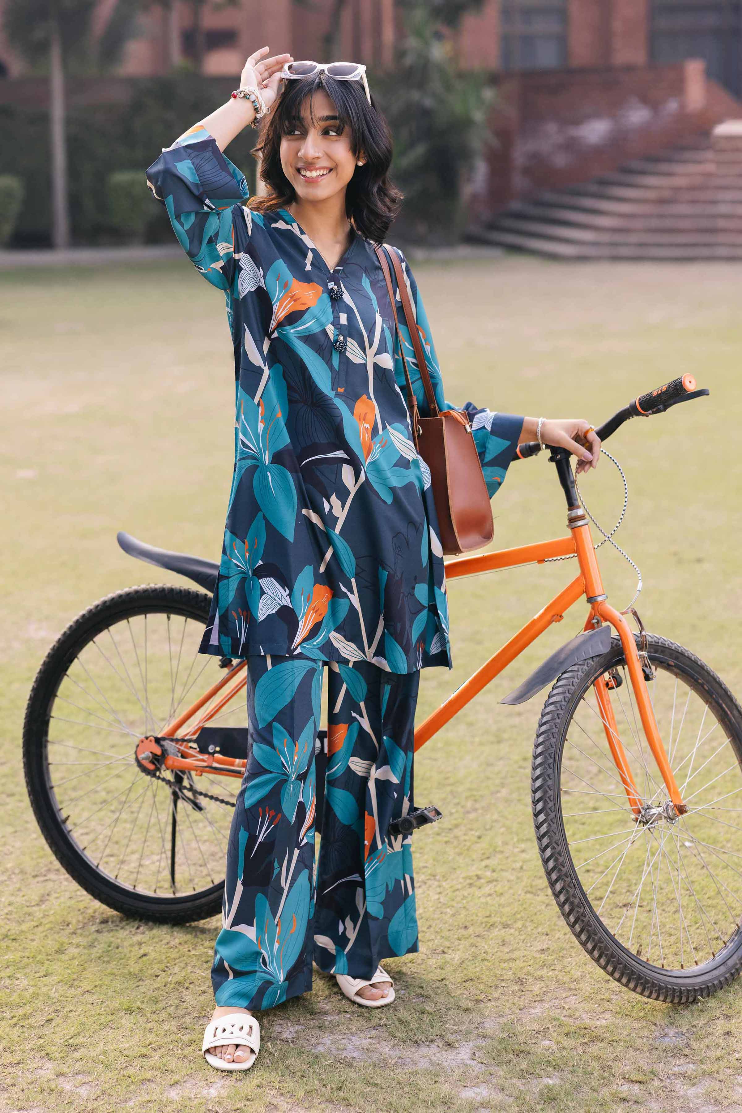 2 Piece - Printed Suit - PE25-221 - Image 2