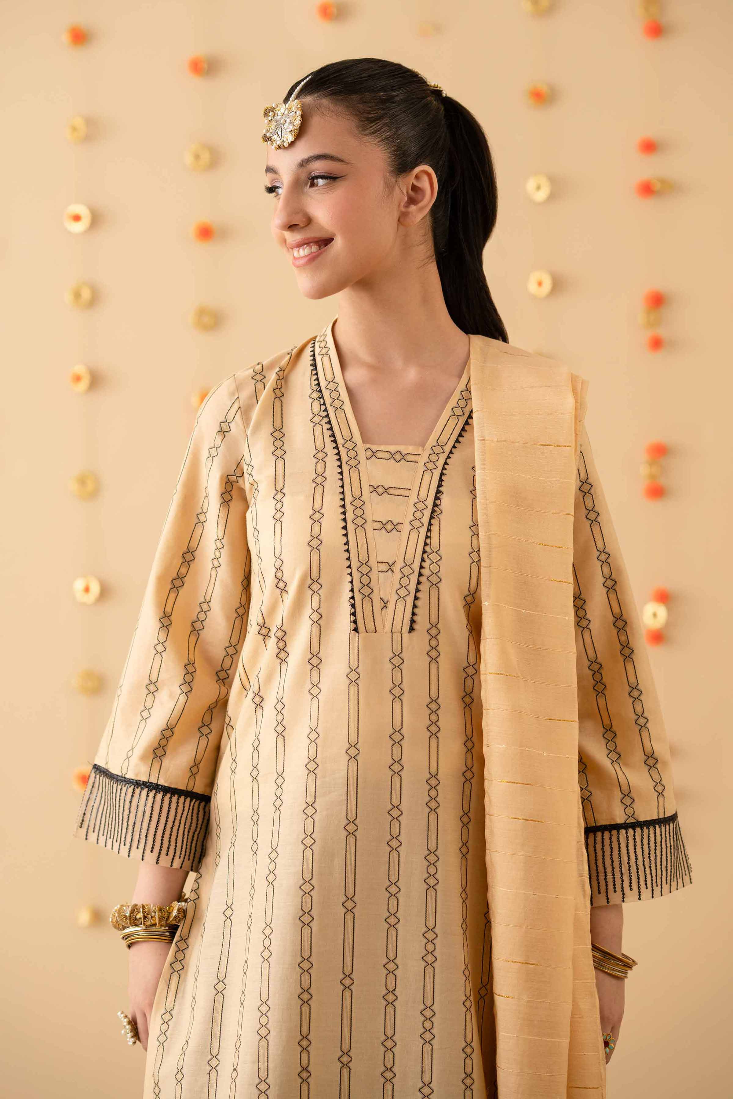 2 Piece - Embroidered Suit - PE25-231 - Image 2