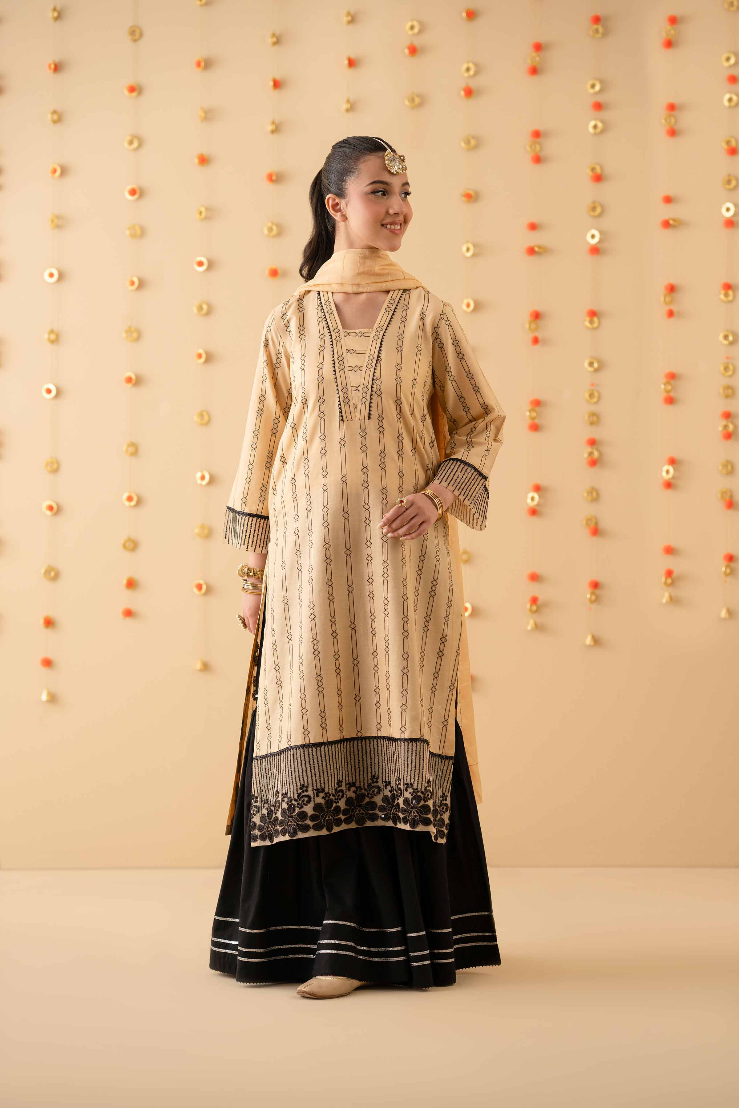 2 Piece - Embroidered Suit - PE25-231 - Image 5