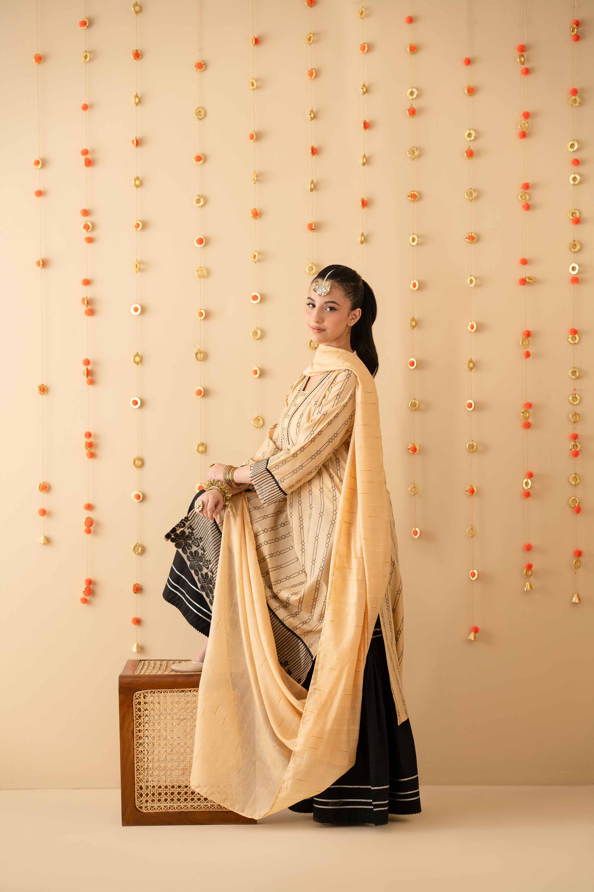 2 Piece - Embroidered Suit - PE25-231 - Image 6