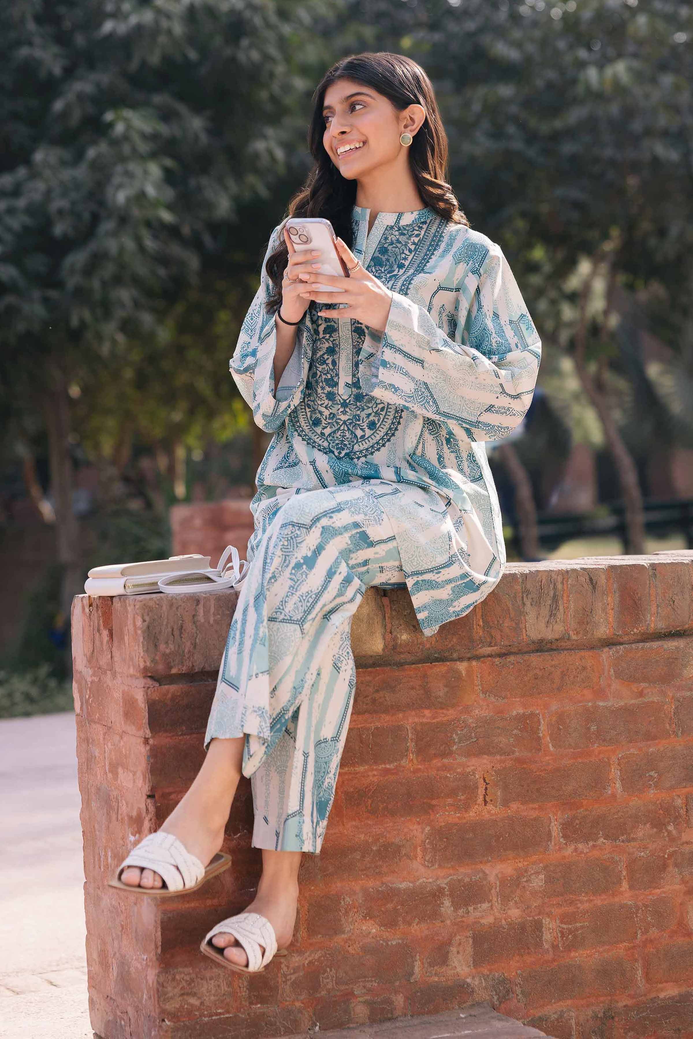 2 Piece - Printed Embroidered Suit - PE25-243