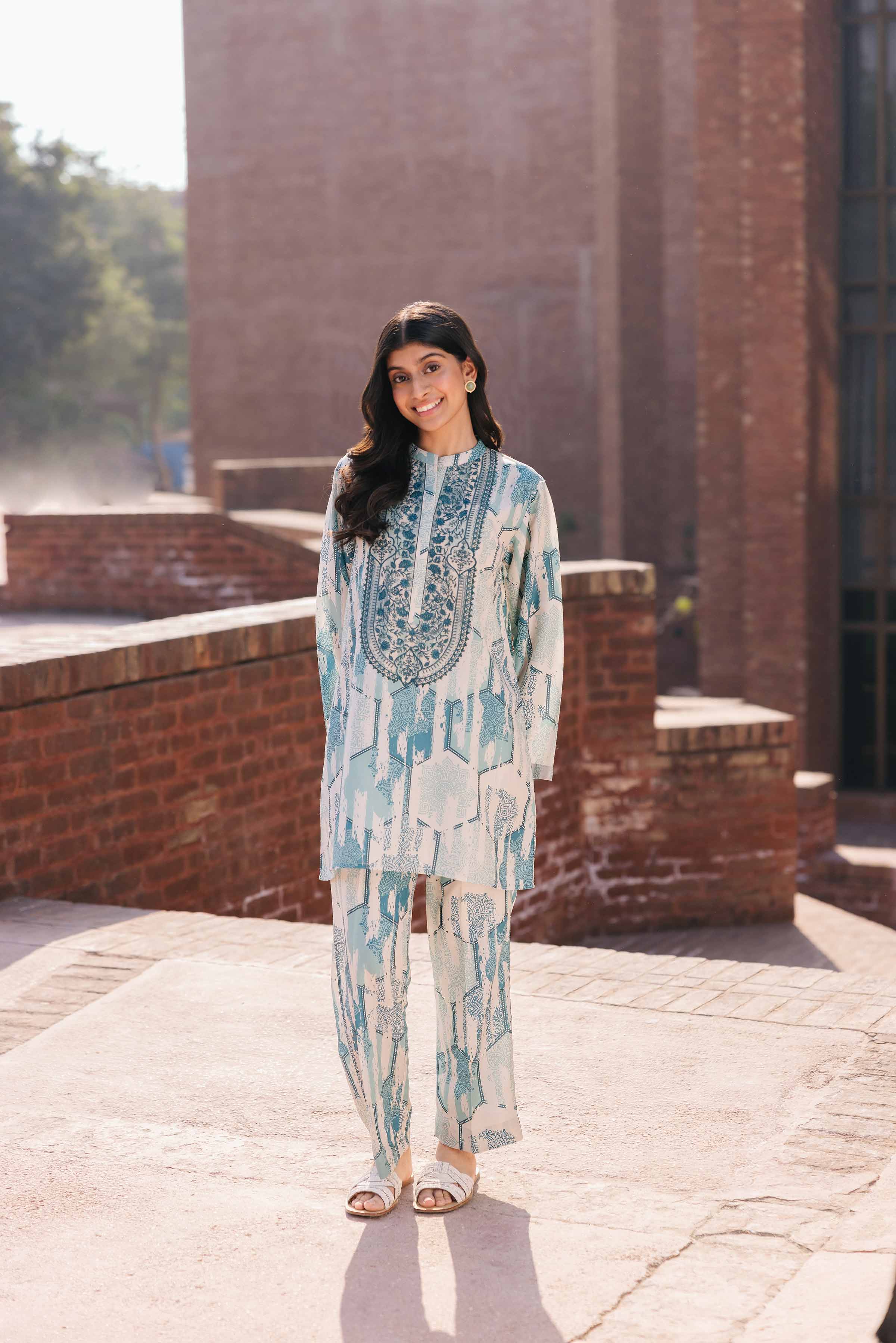 2 Piece - Printed Embroidered Suit - PE25-243 - Image 4