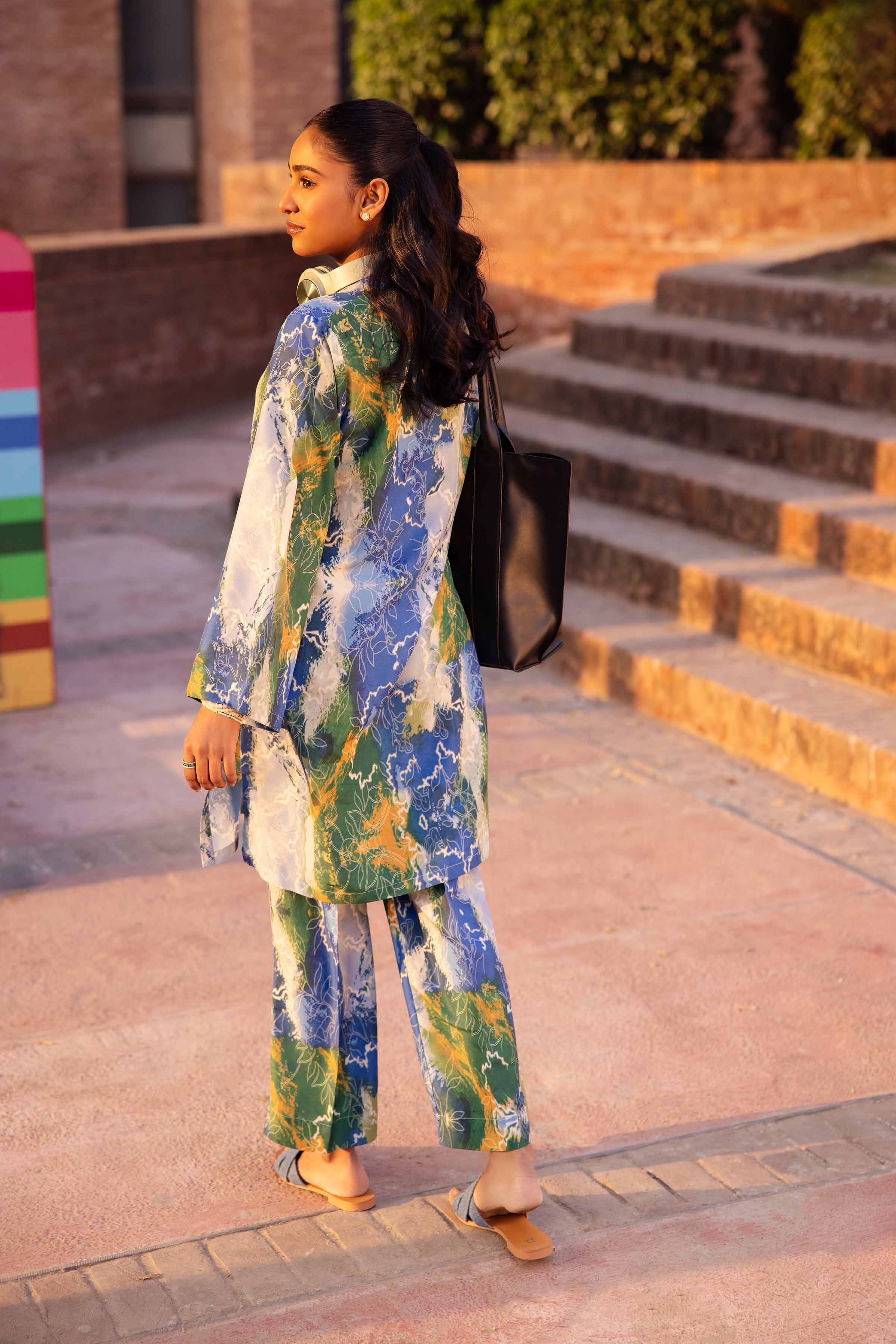 2 Piece - Printed Suit - PE25-255 - Image 3