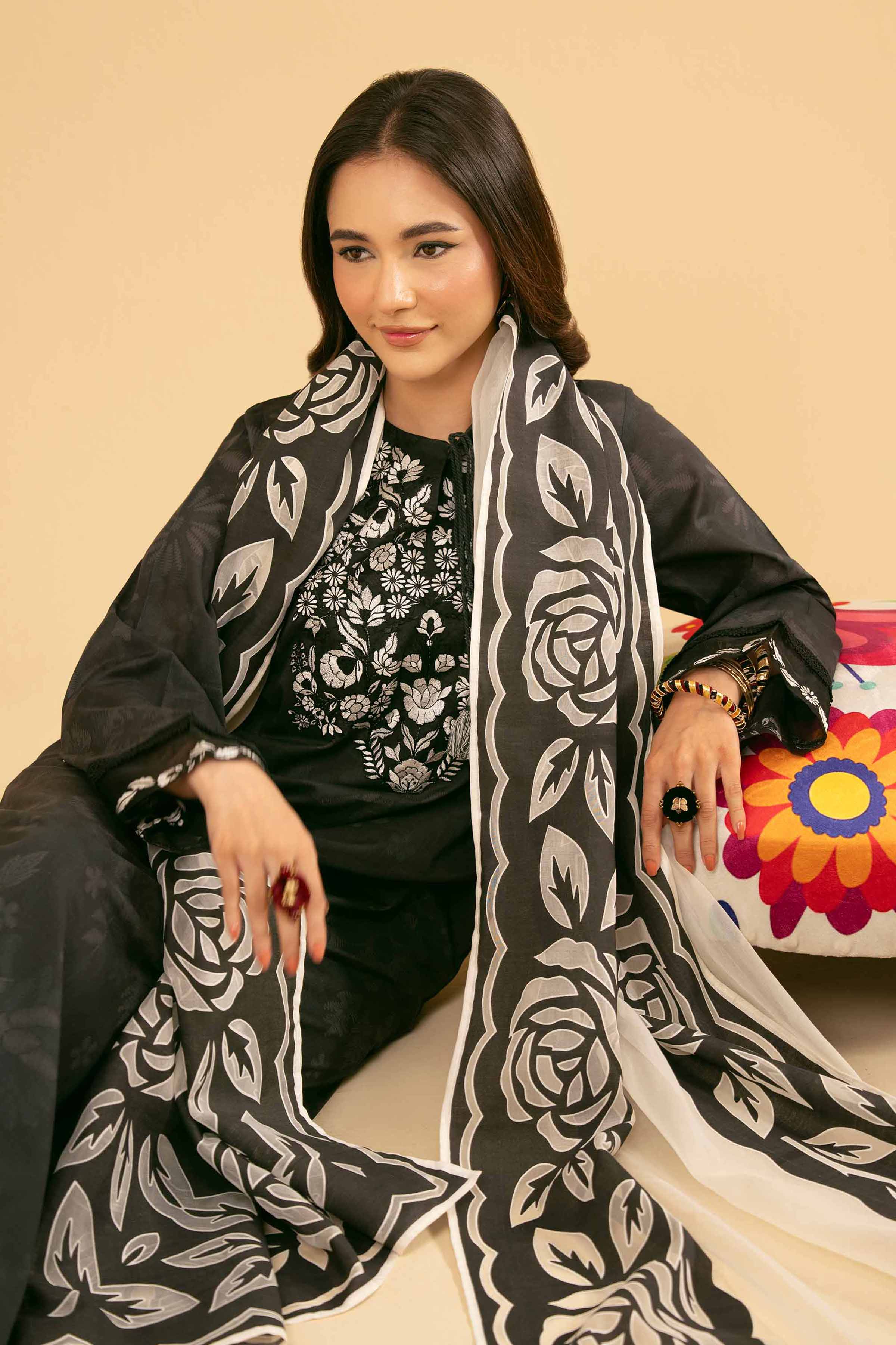 2 Piece - Embroidered Suit - PE25-453 - Image 2