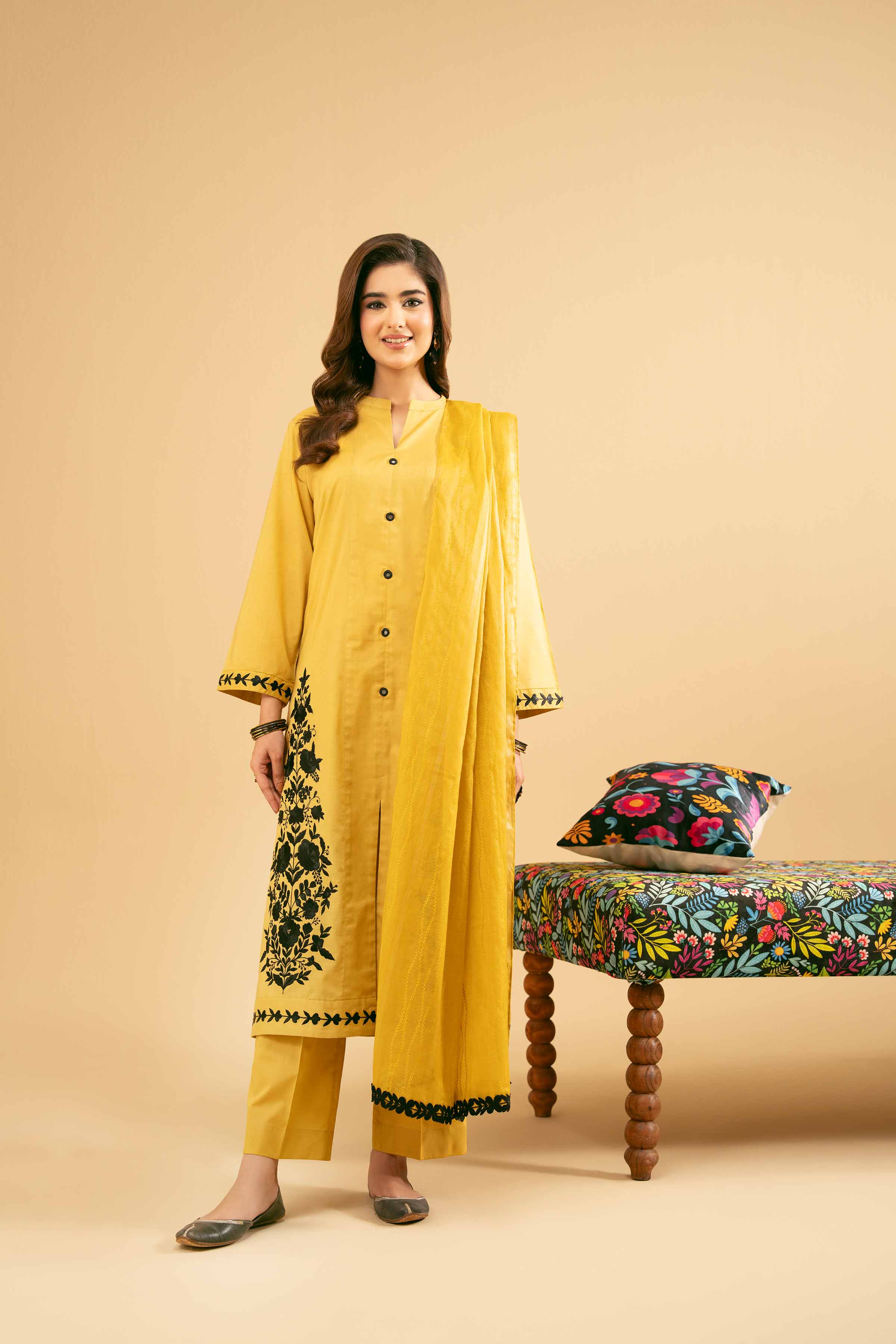 3 Piece - Embroidered Suit - PE25-455 - Image 4