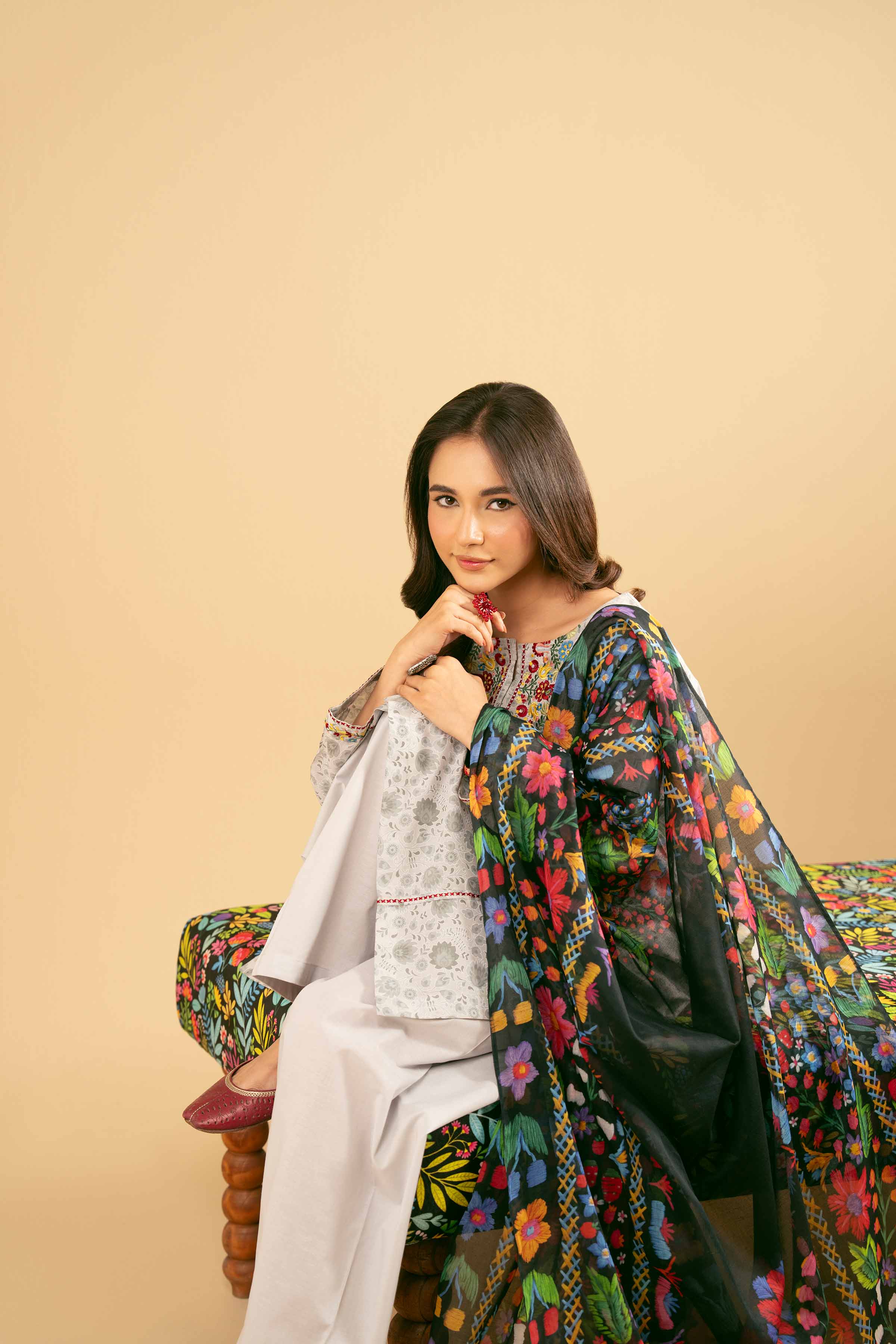 3 Piece - Printed Embroidered Suit - PE25-485 - Image 7
