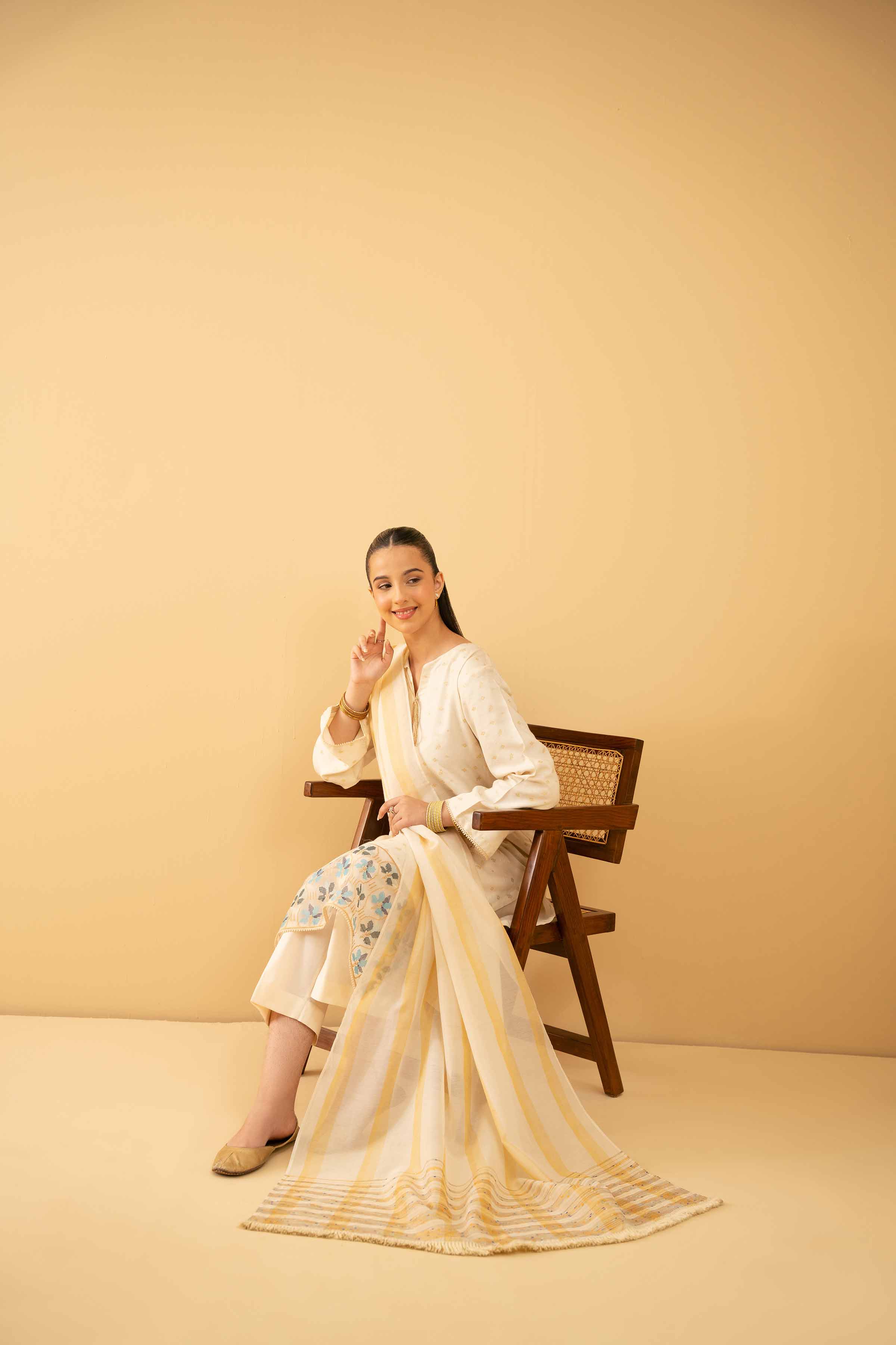 3 Piece - Embroidered Suit - PE25-496 - Image 7
