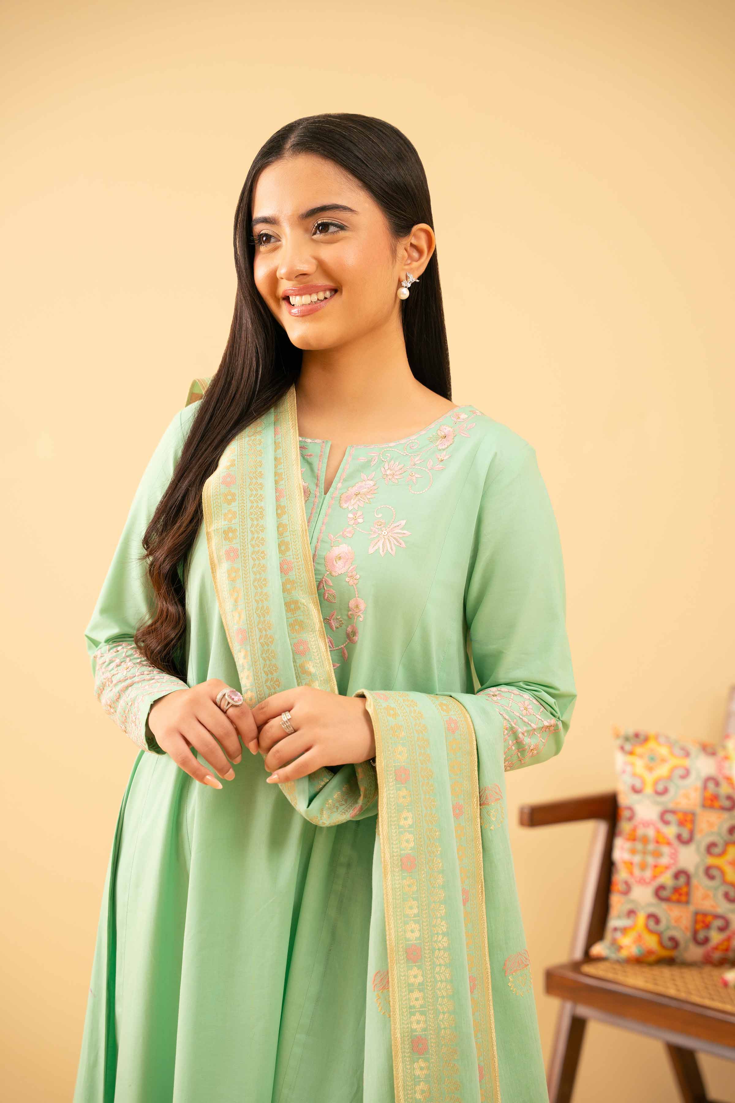 3 Piece - Embroidered Suit - PE25-500 - Image 10