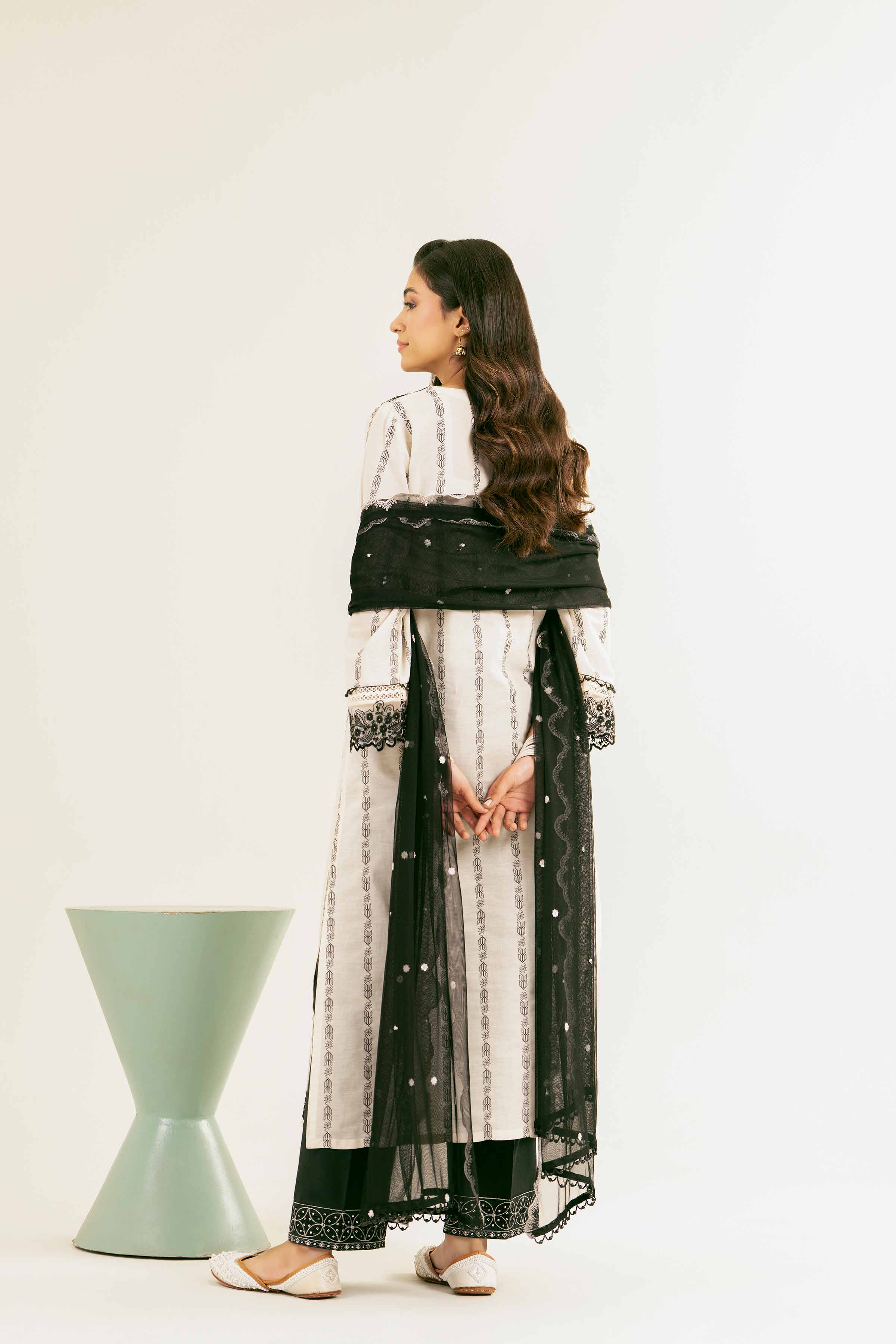 2 Piece - Embroidered Suit - PE25-83 - Image 3