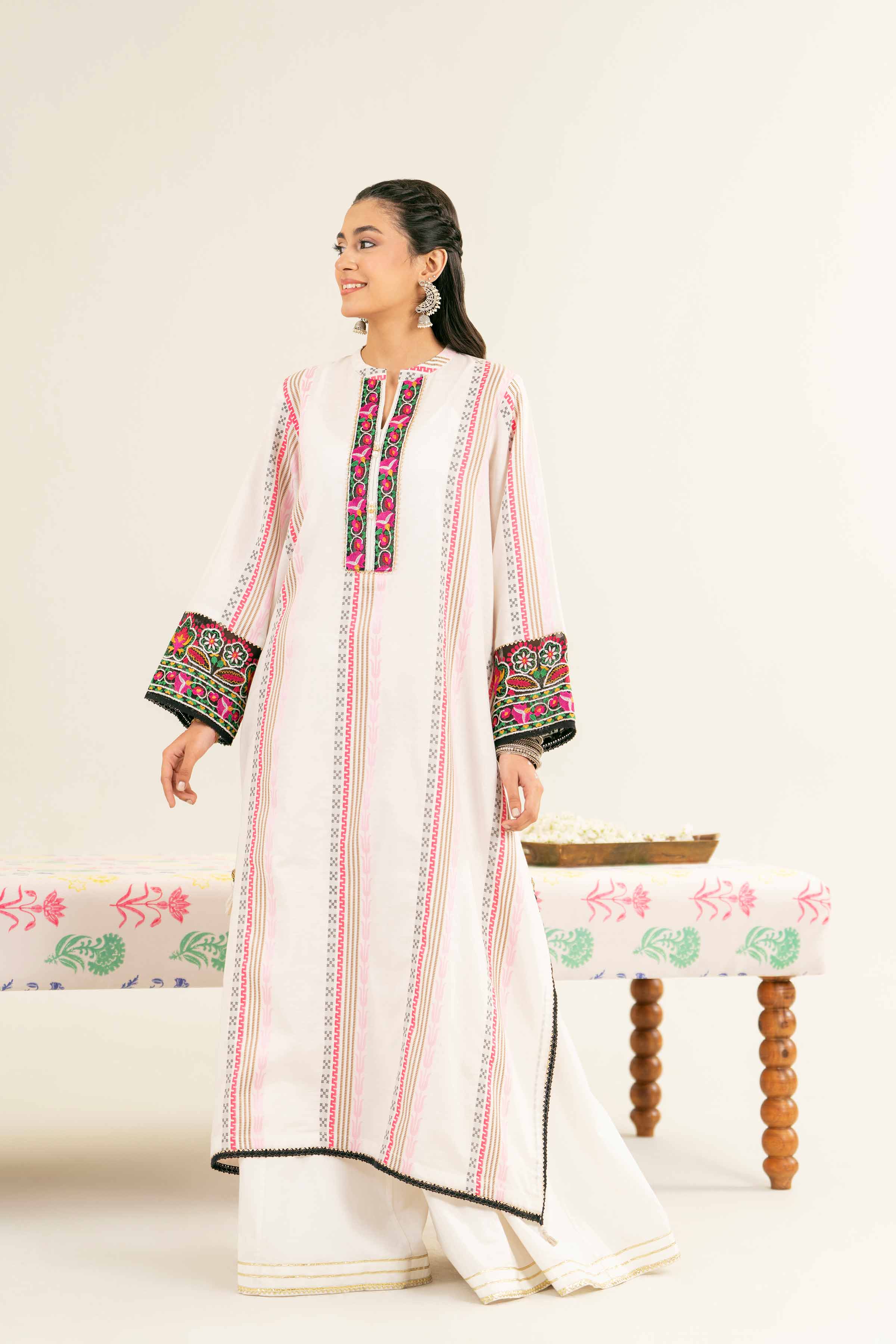 Embroidered Shirt - PE25-91 - Image 4
