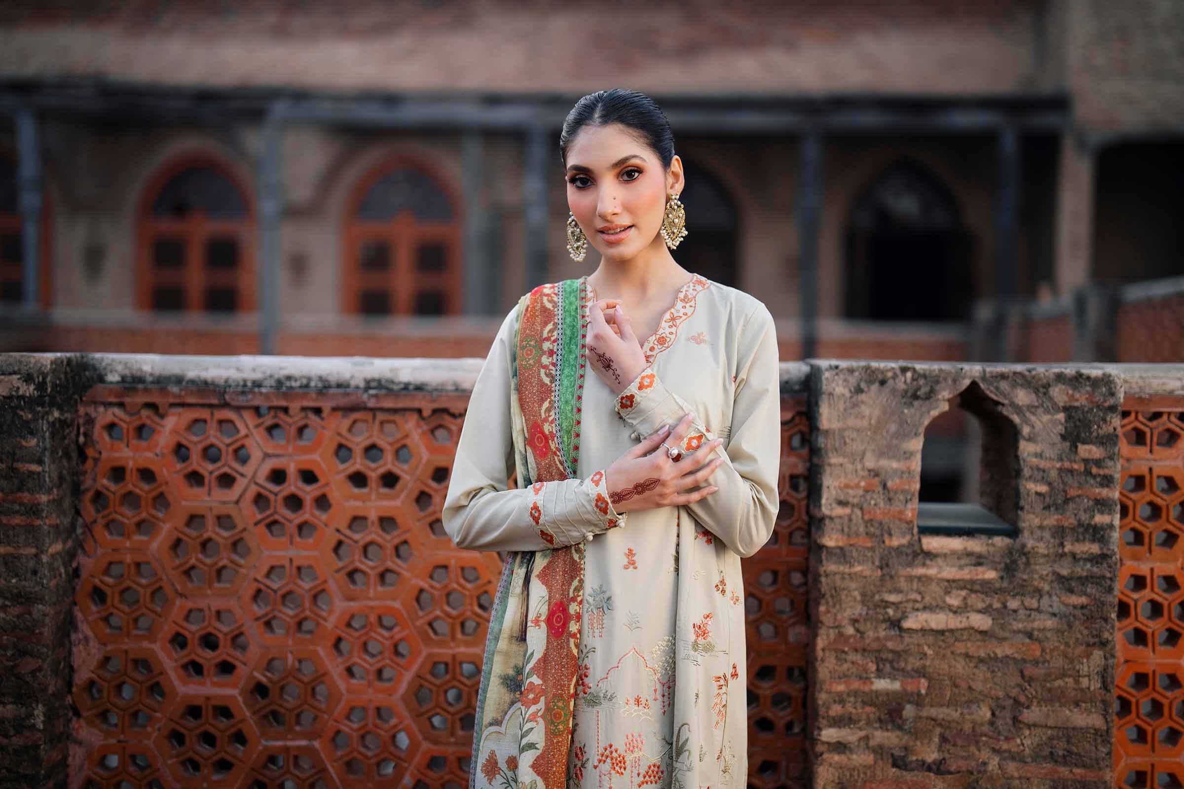 3 Piece - Printed Embroidered Suit - PE26-147 - Image 8