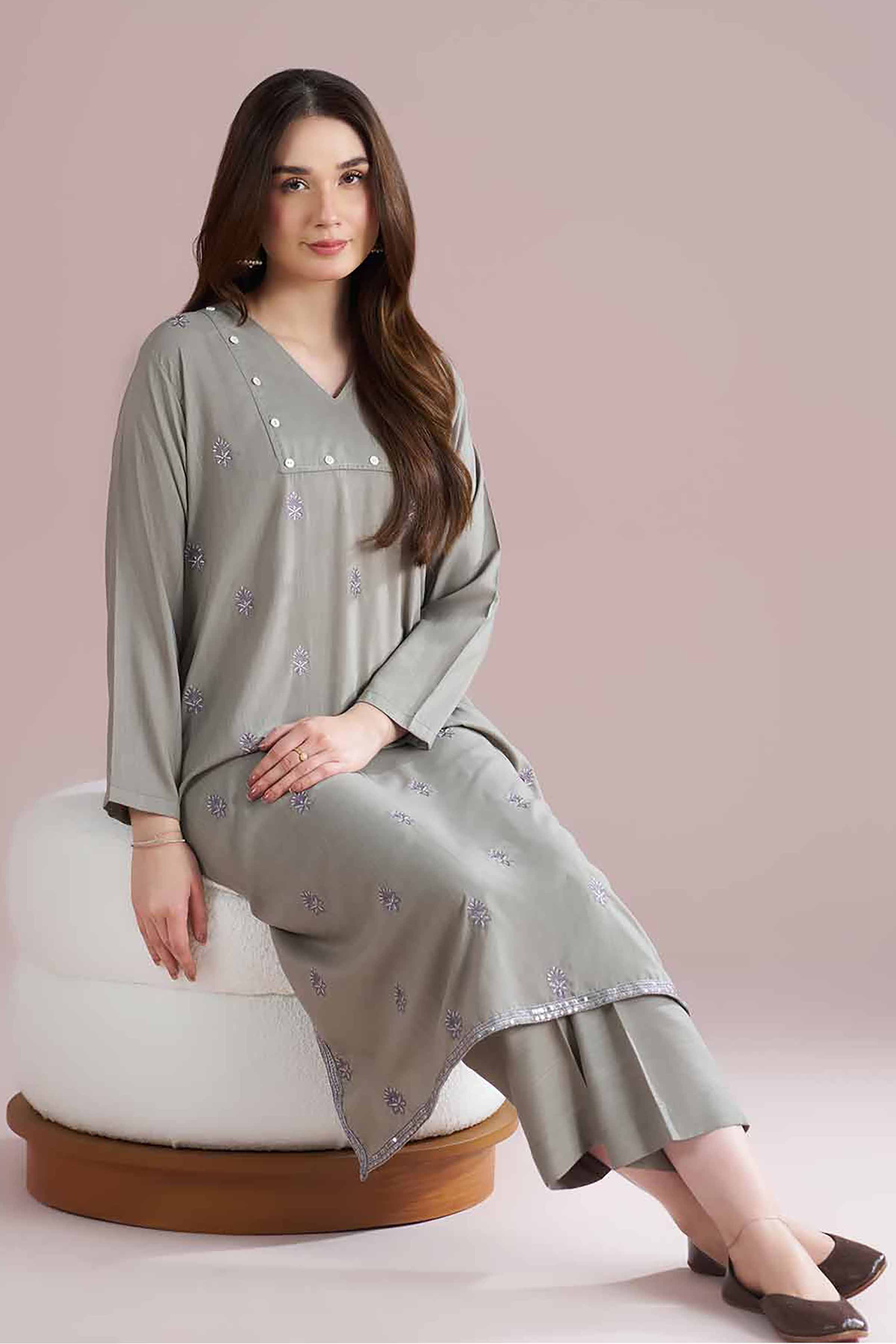 2 Piece - Embroidered Suit - PE26-166 - Image 5